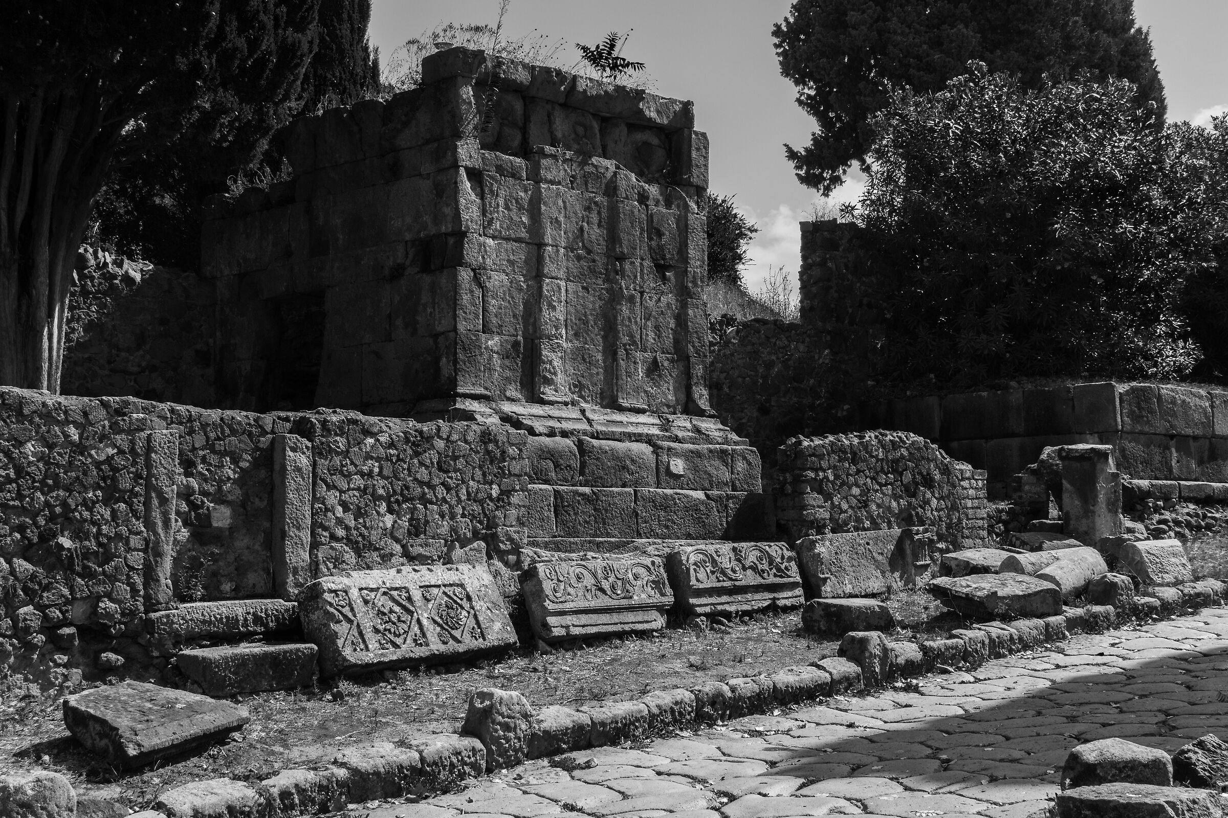 Via delle Tombe, Pompeii, 2023