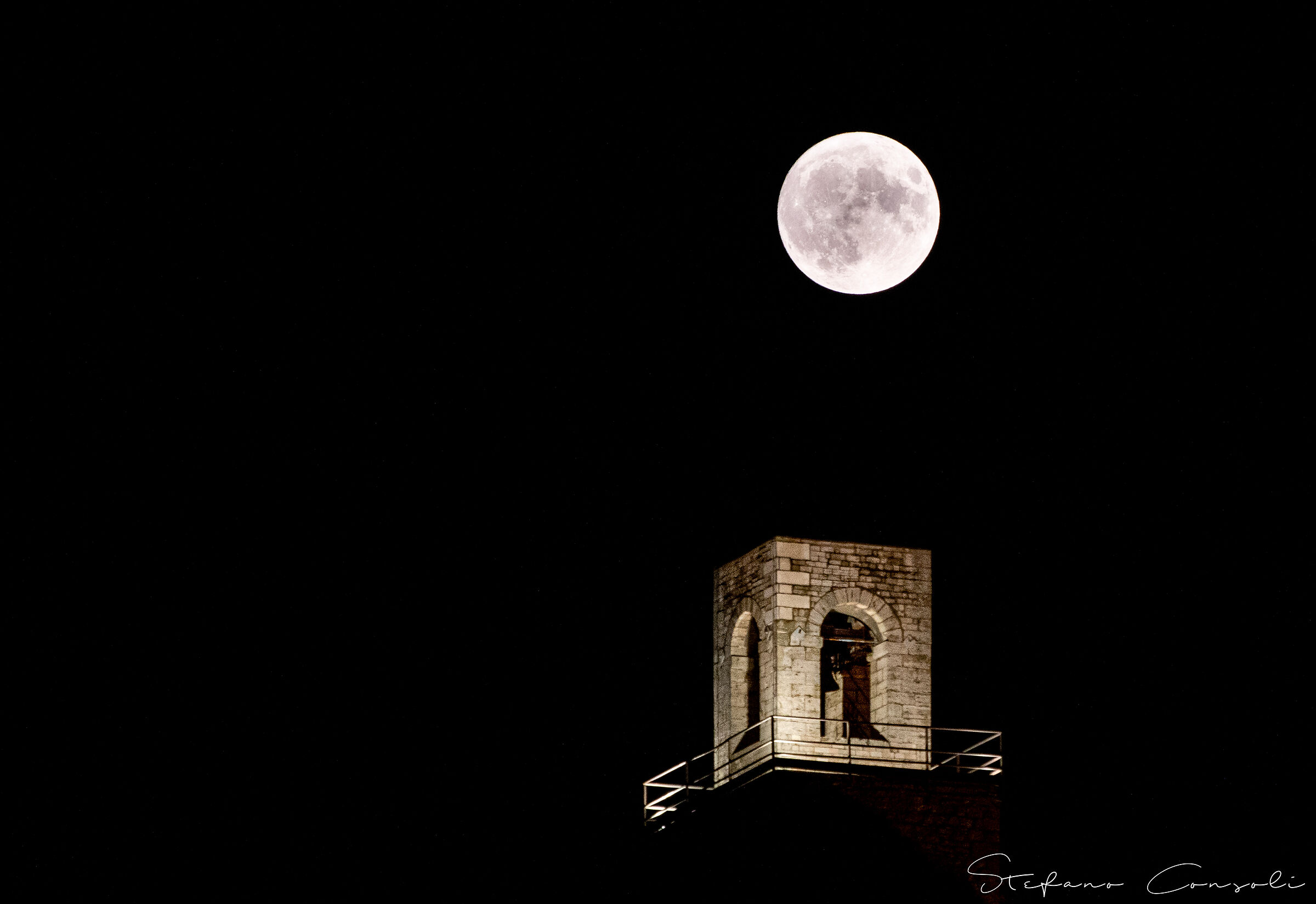 Blue moon at Campiglia d'Orcia