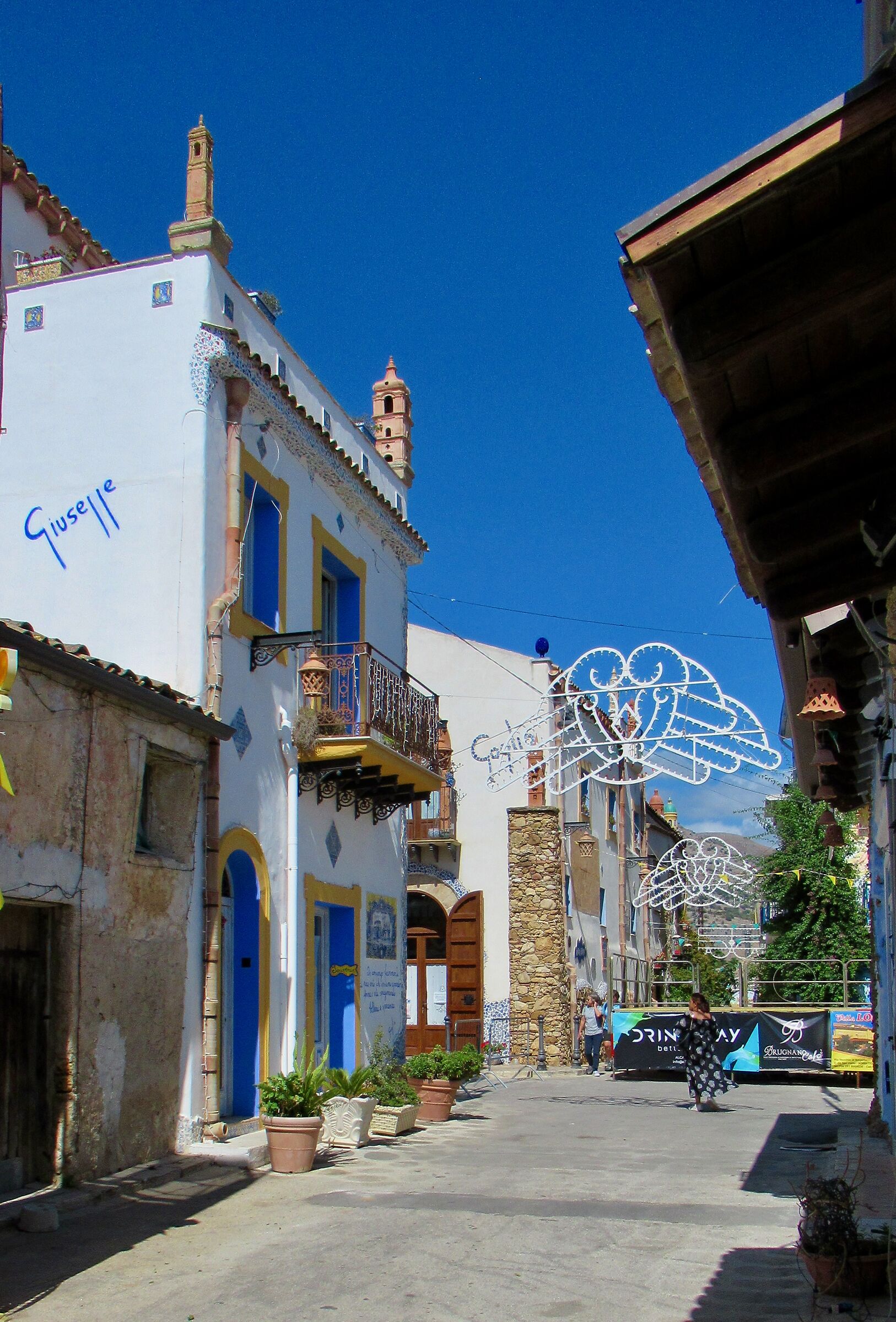 VILLAGE PARRINI