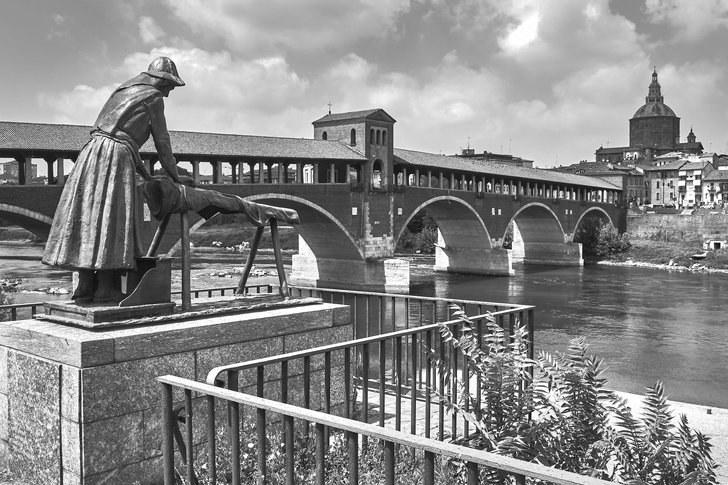 La bella lavanderina (Pavia, Ponte Coperto)