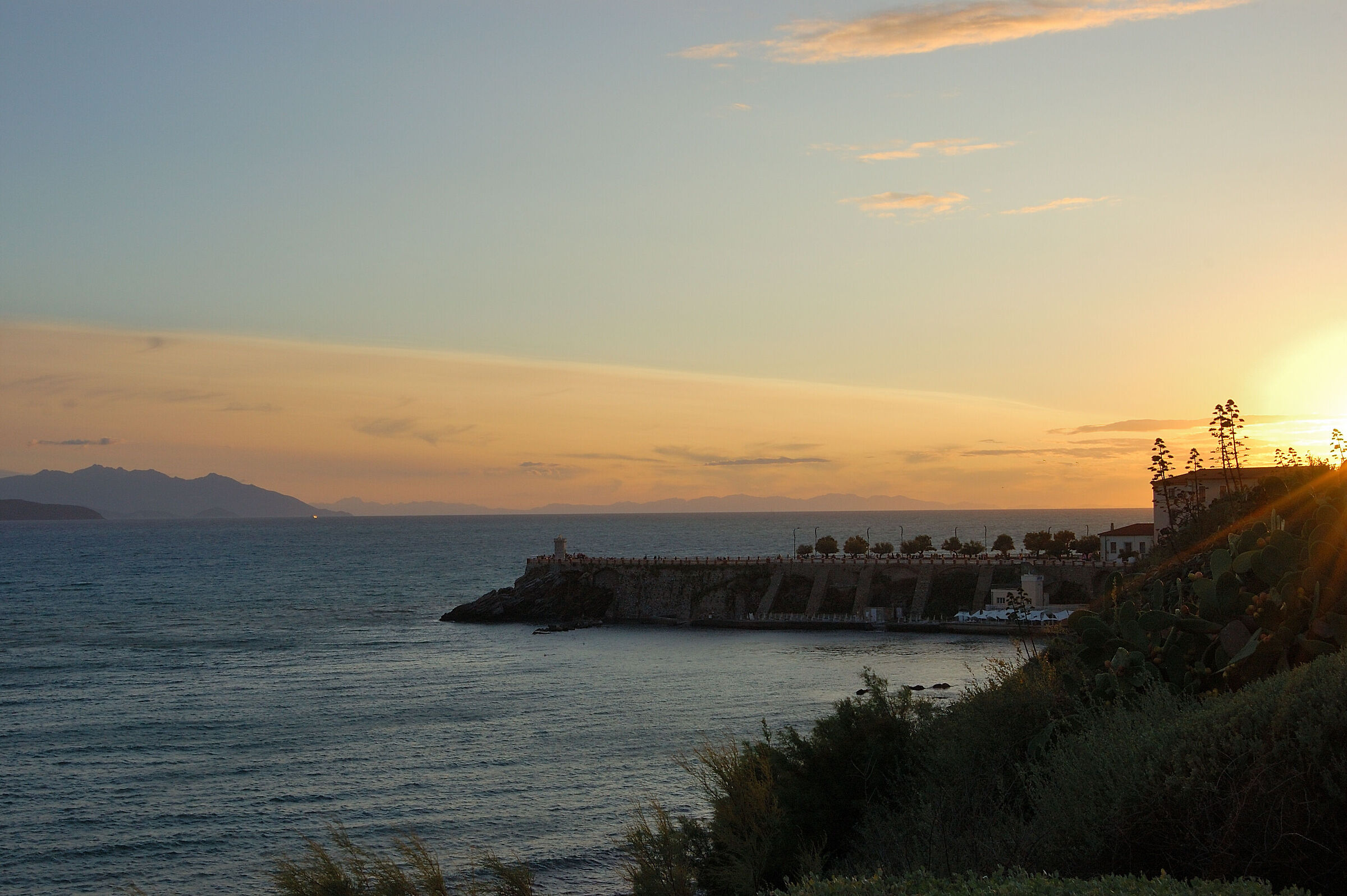 Piazza Bovio al tramonto, Piombino