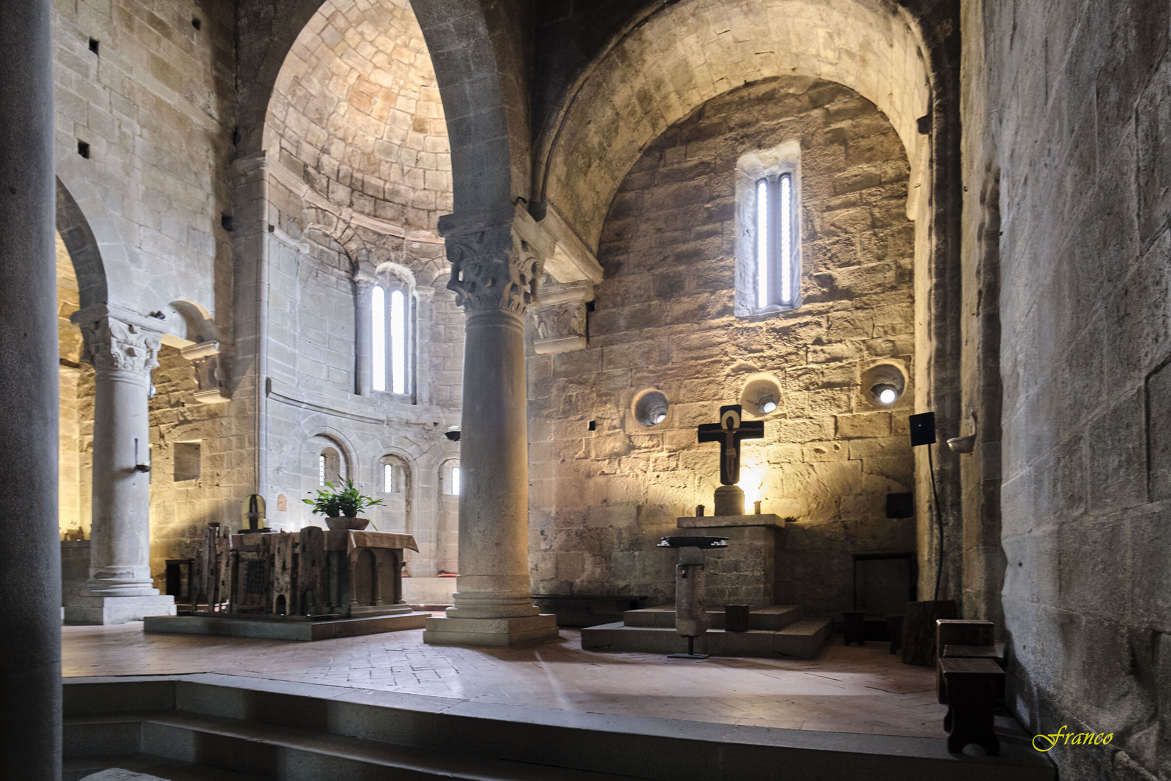 The Roman church of Romena - Interior #2