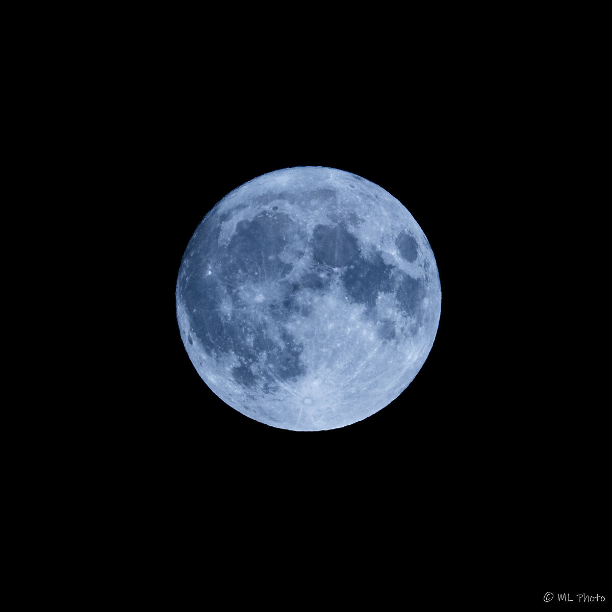 Super blue moon