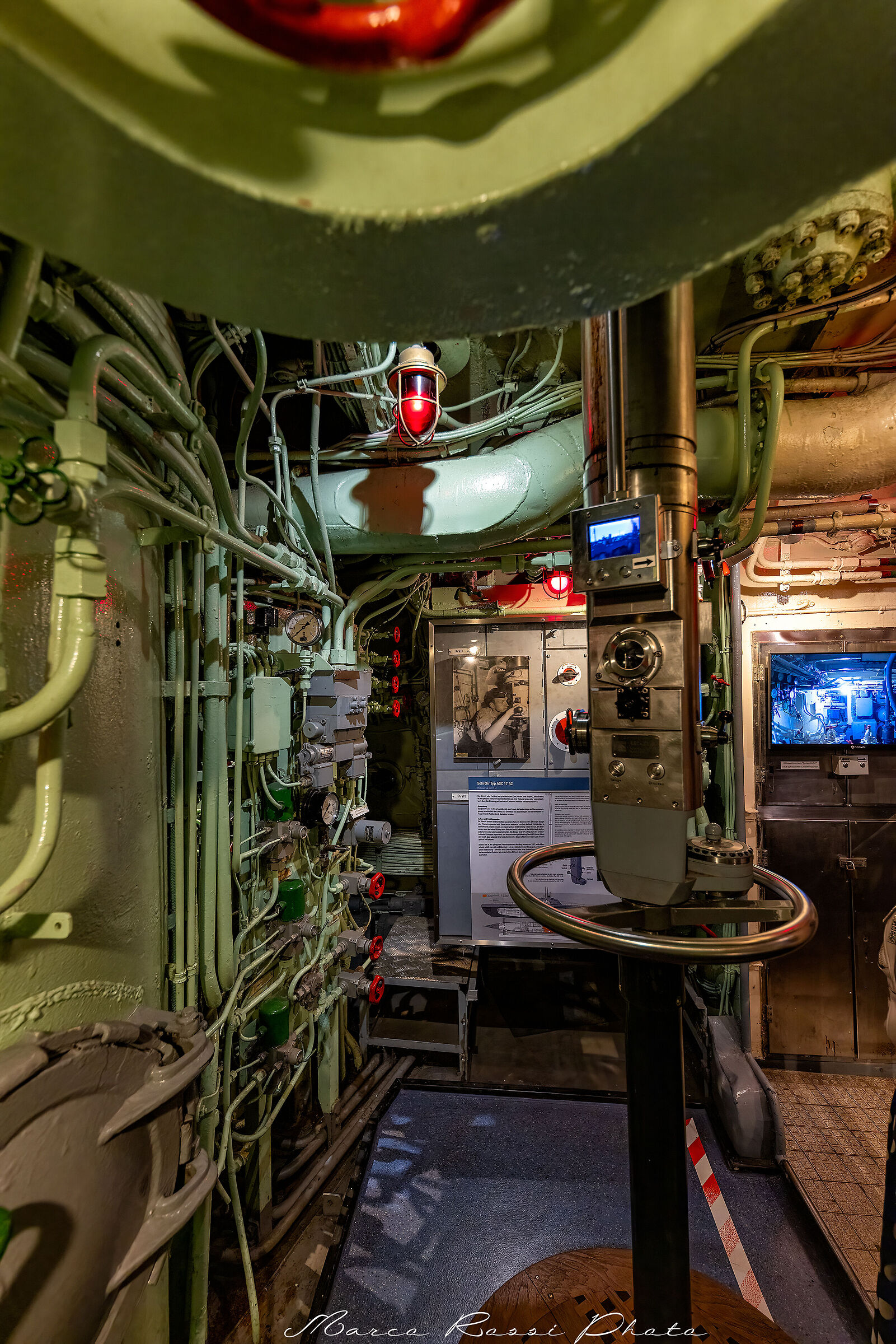 U-Boat 2450 Periscopio