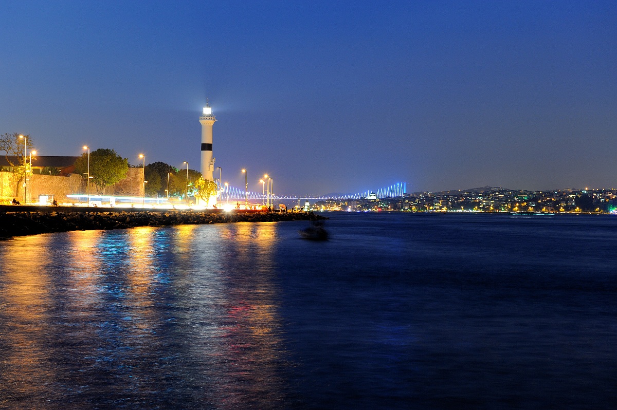 Istanbul by night 2