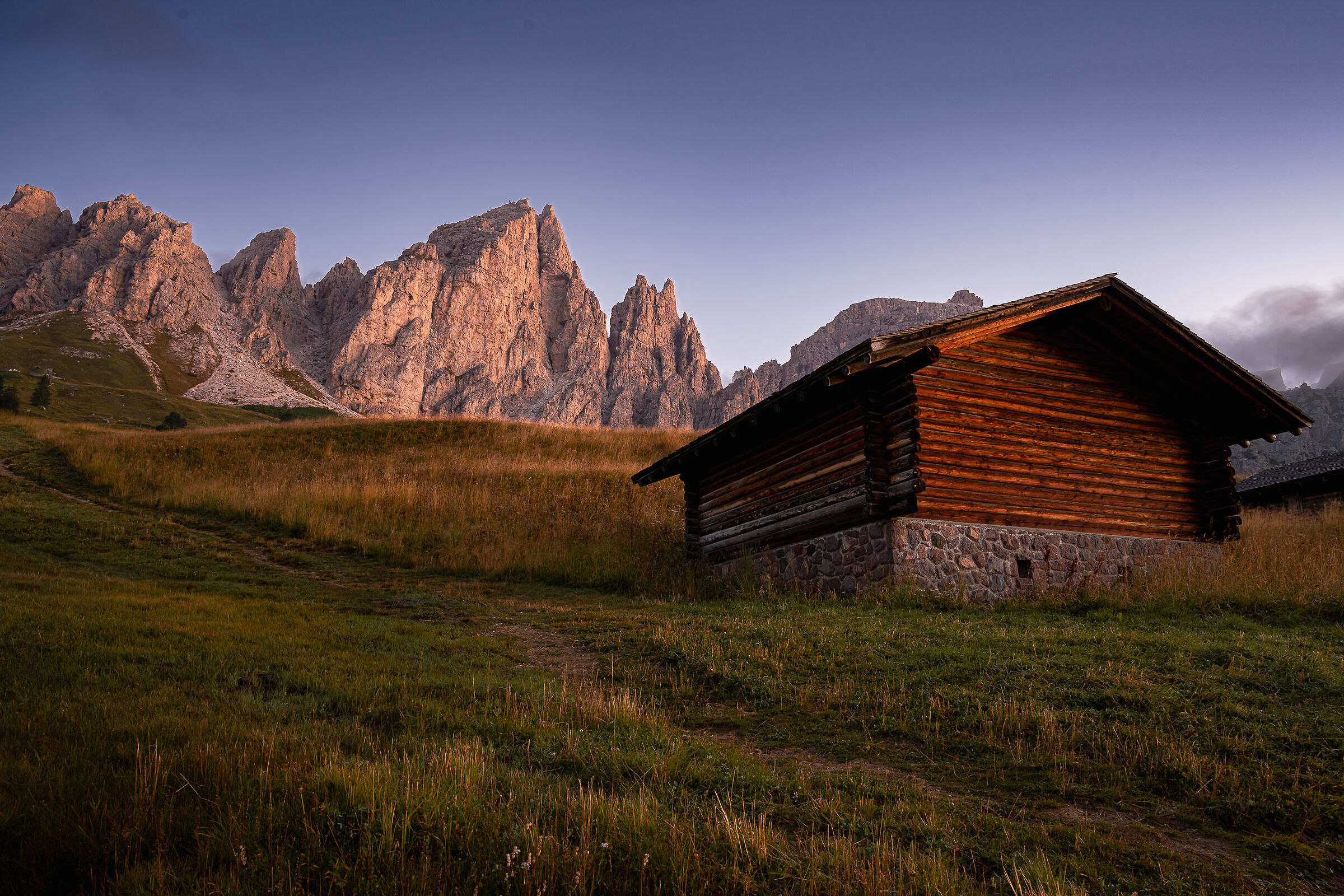 When the sun rises at Passo Gardena