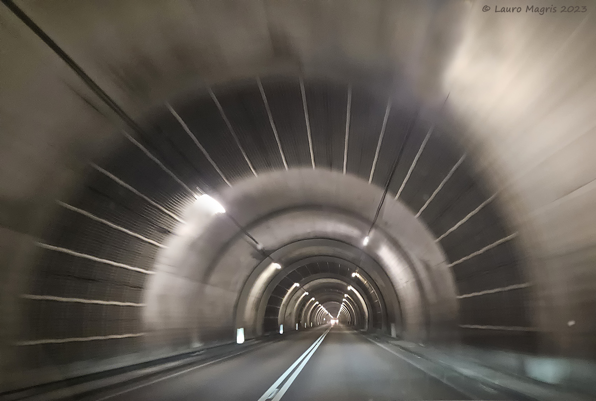Tunnel spazio-temporale