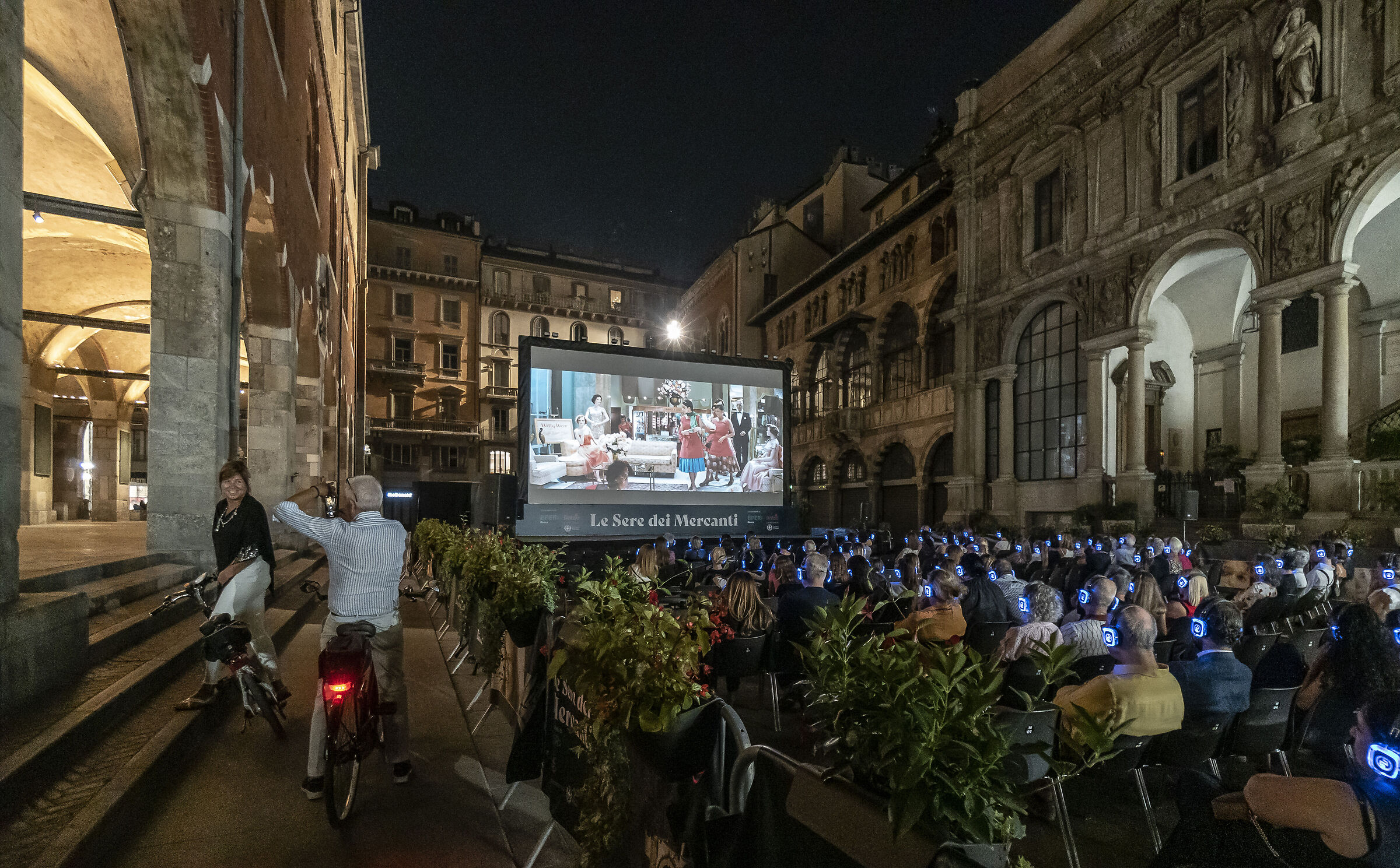 Cinema in Piazza dei Mercanti