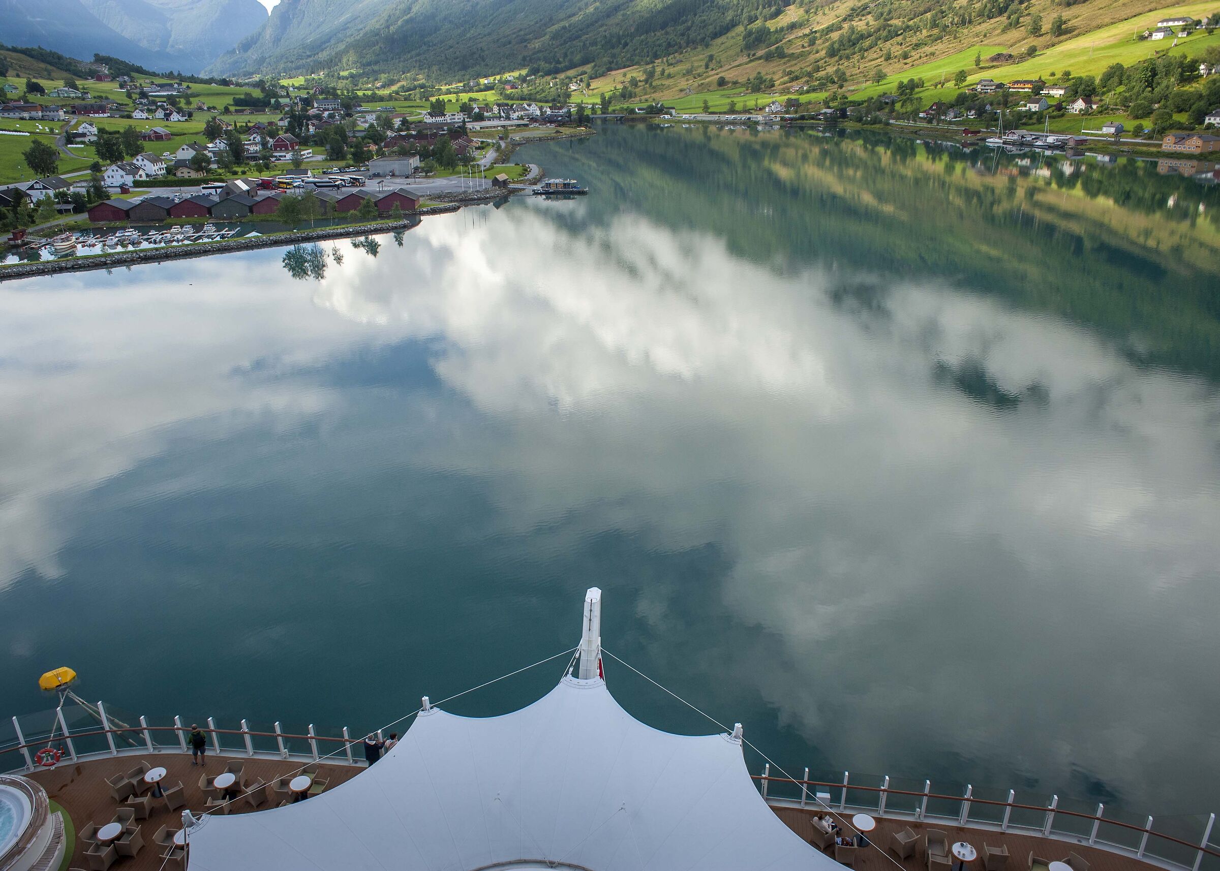 Olden - nuvole nell'acqua