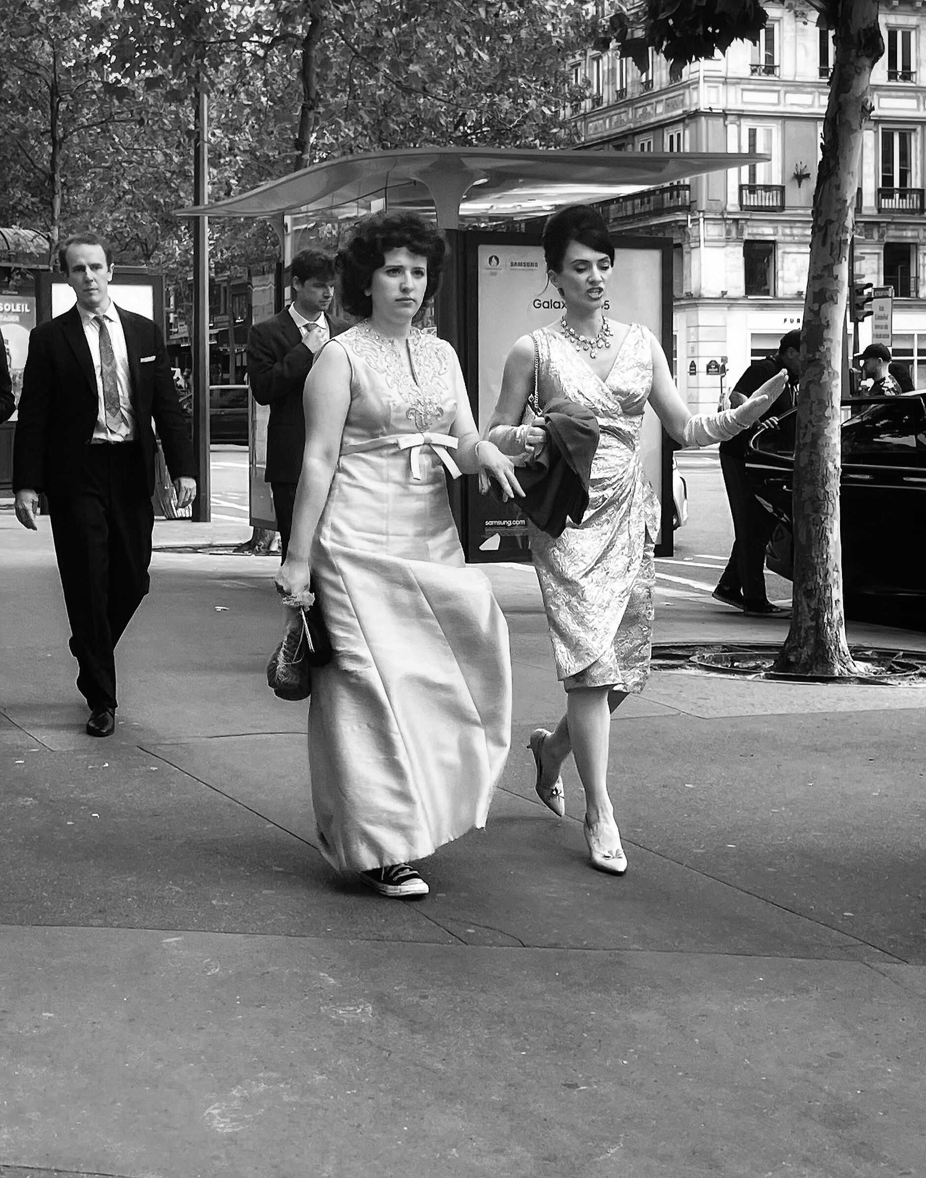 Je t'ai embauché un garde du corps