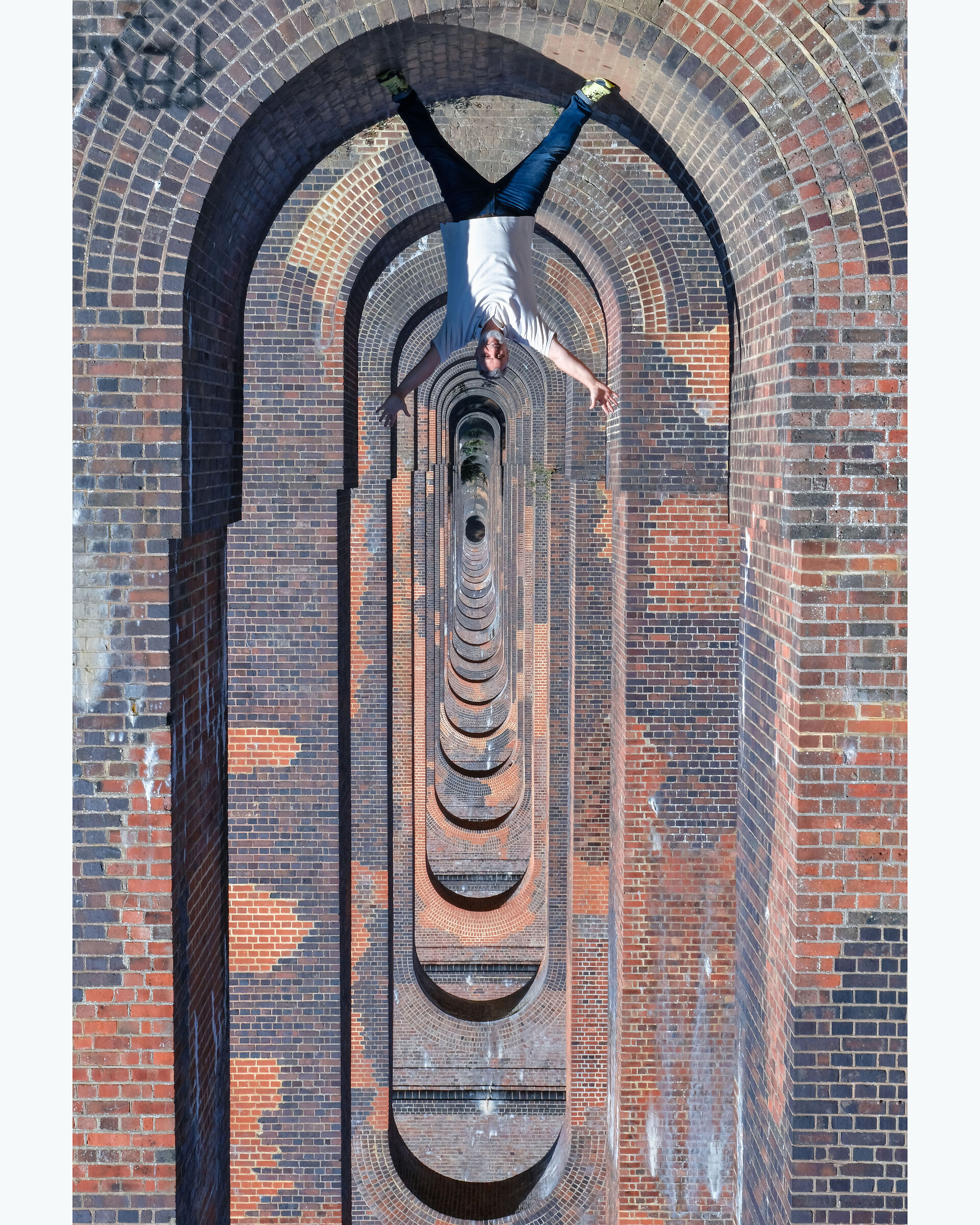 Viadotto _ lungo 450 MT e composto da 37 archi