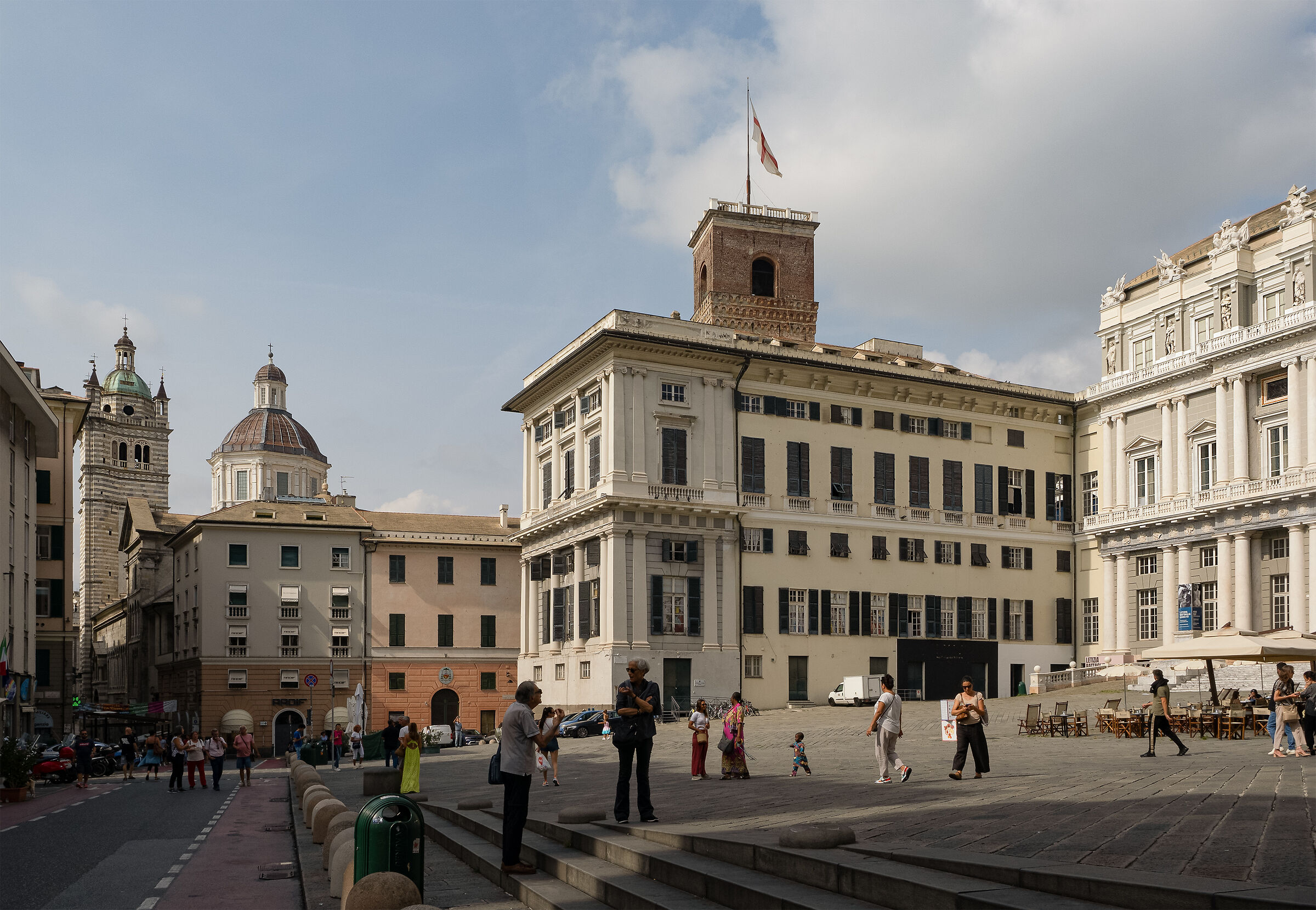 Genoa - Piazza Matteotti - Glimpse