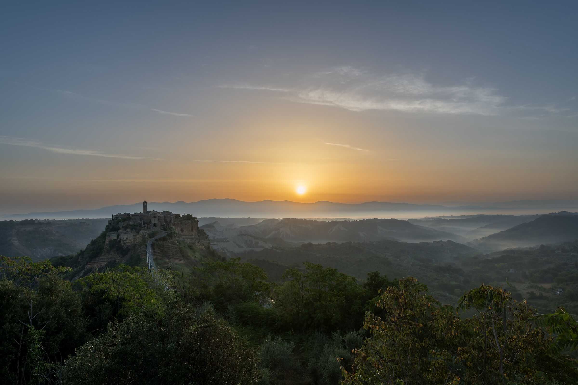 Alba su Civita di Bagnoreggio