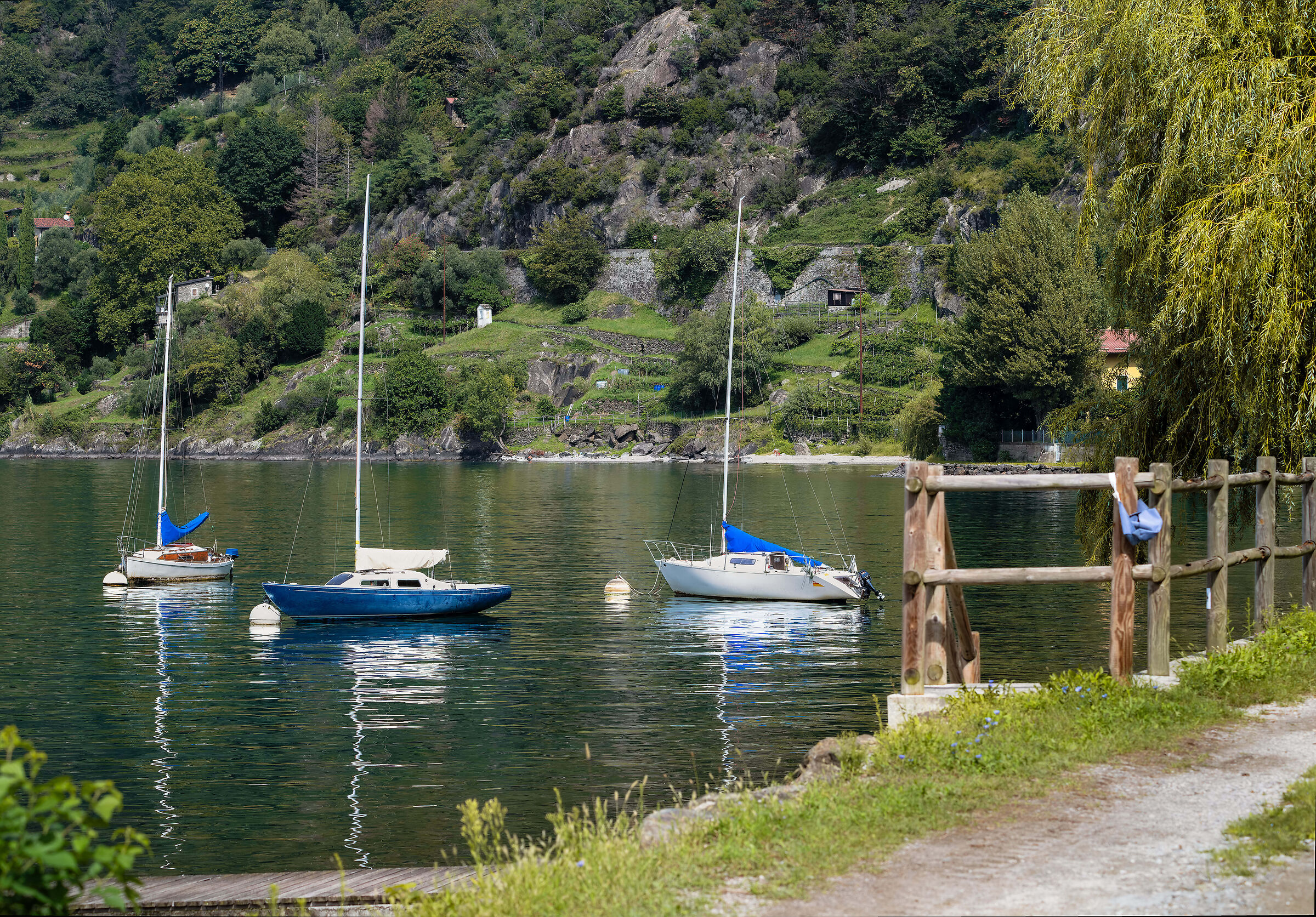 Lungolago di Dorio - lago di Como