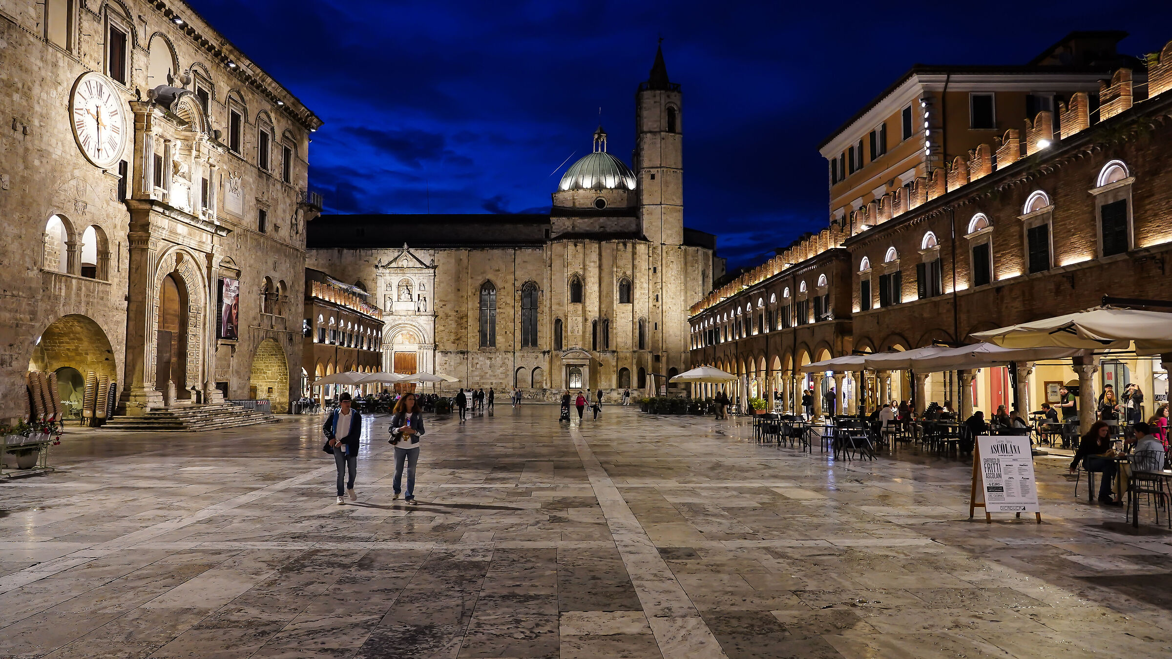 Ascoli -Piazza del Popolo