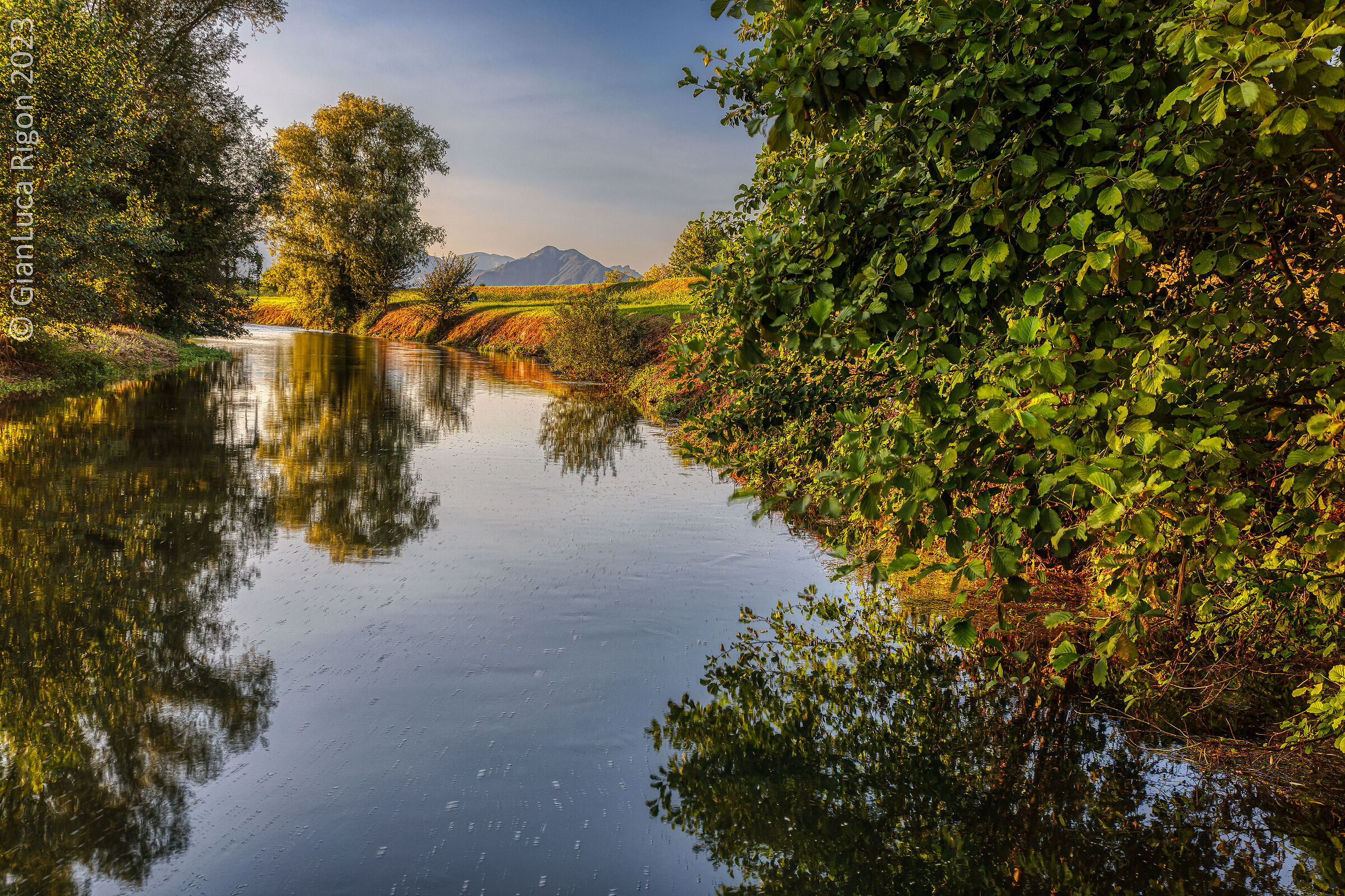 Il Bacchiglione e il monte Summano