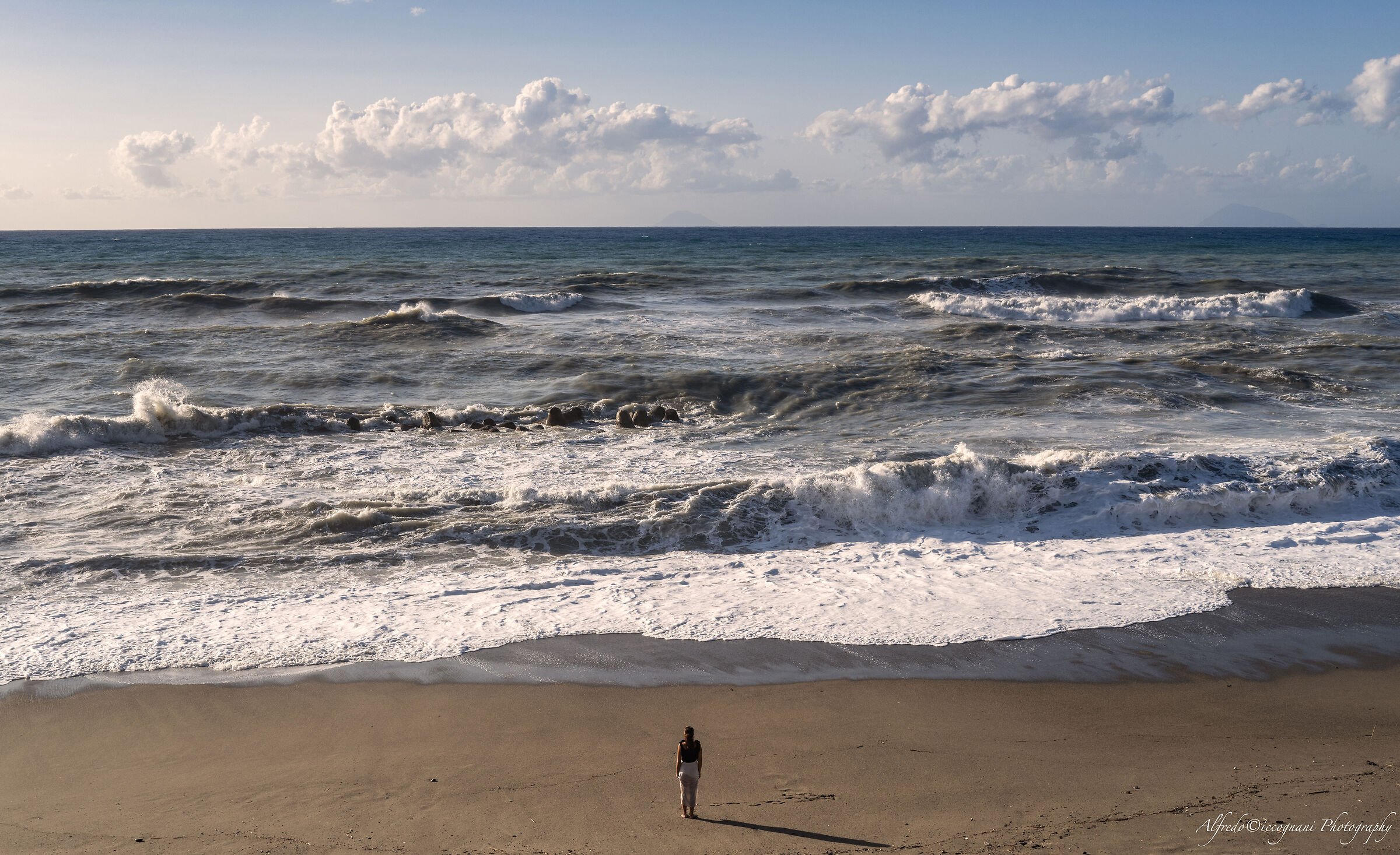 Suspended between Sky, Sea and Land