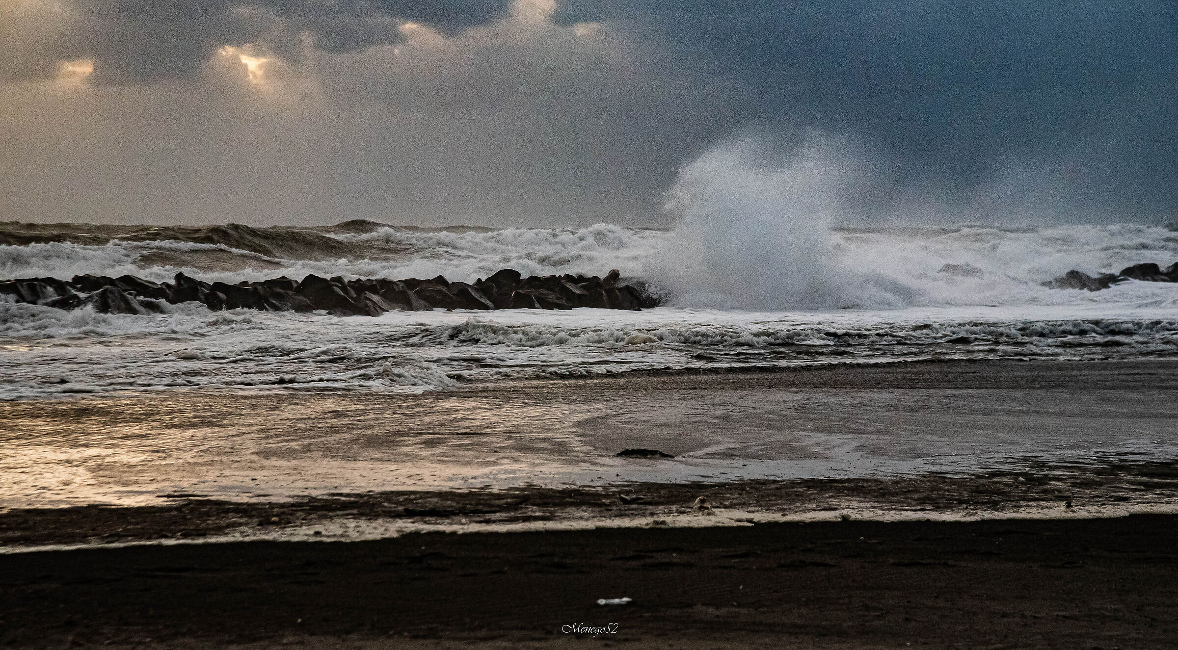 mare mare gioco violento