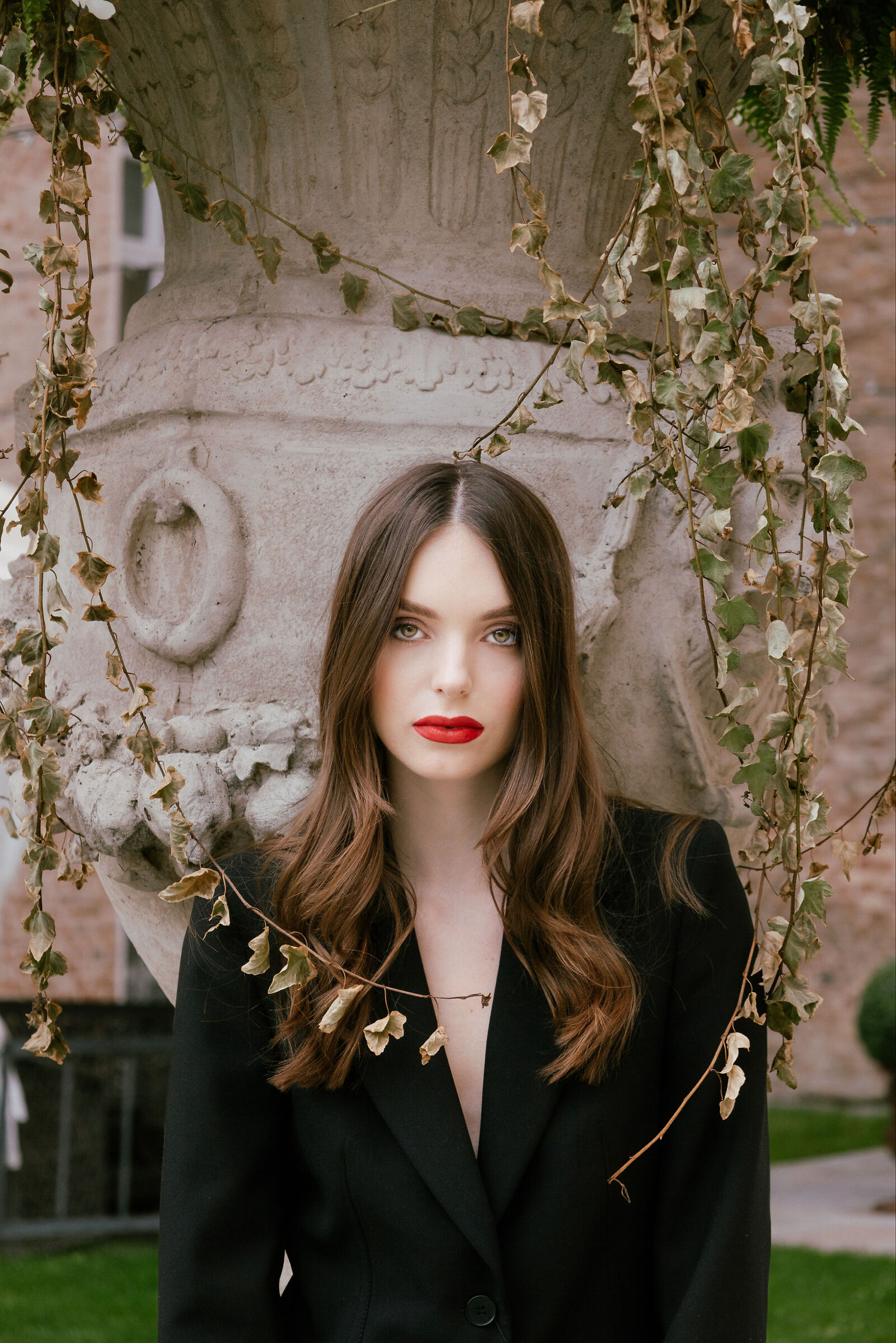 Castle of montaldo, editorial