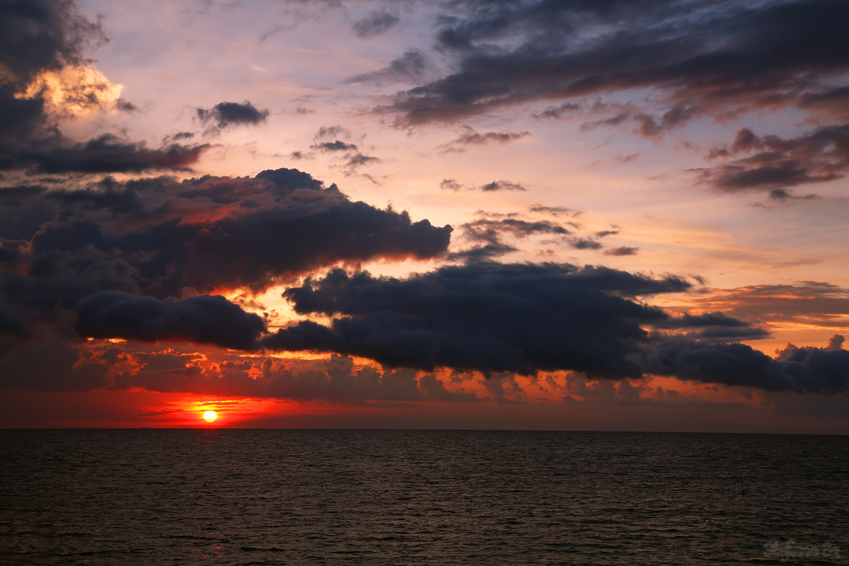 Tramonto sull'isola di Lankayan