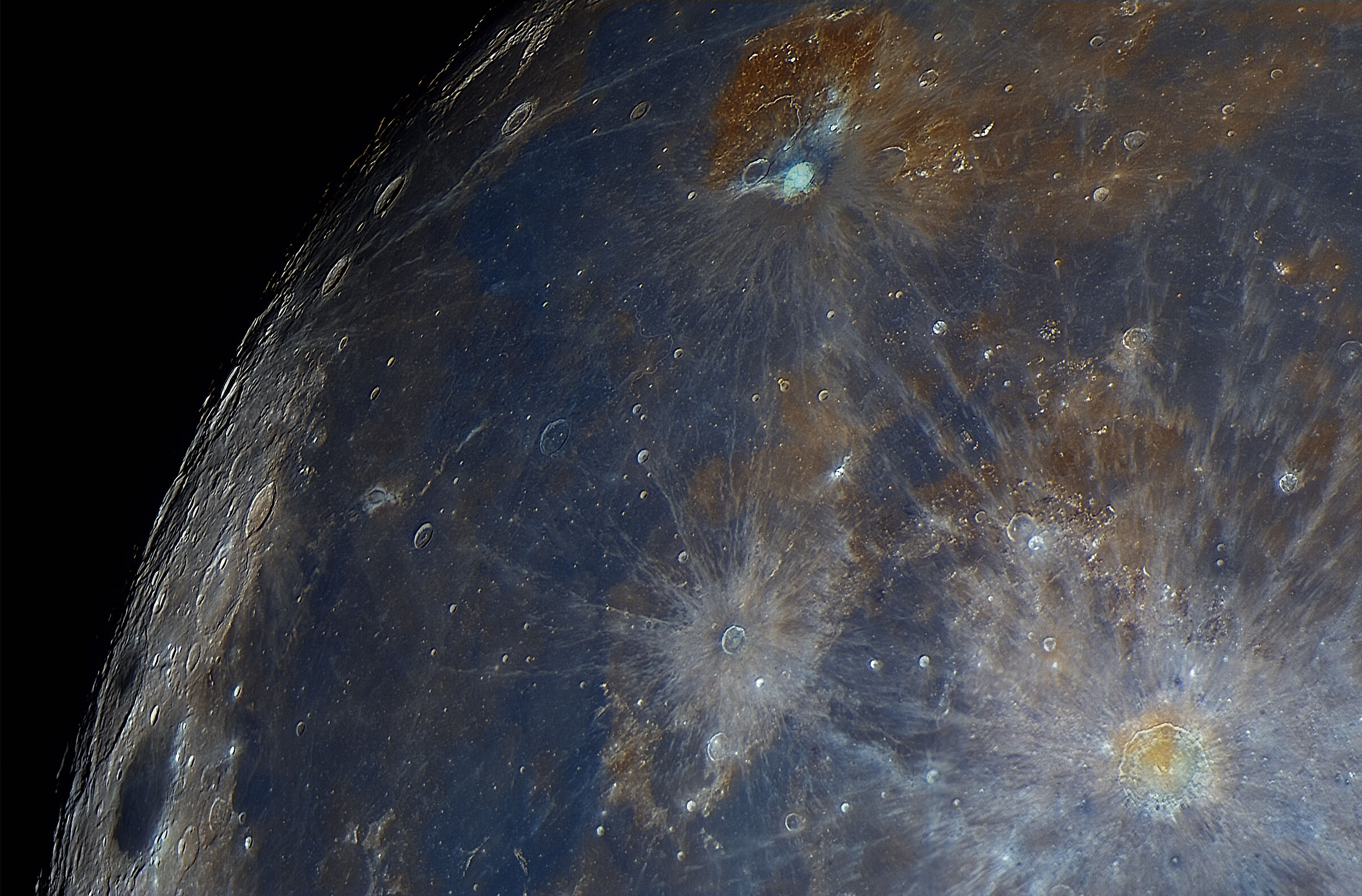 Aristarchus and Copernicus in selenochromatic style
