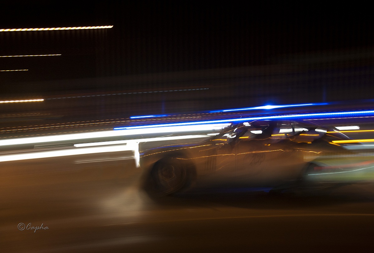 100 to 1000 miles per hour