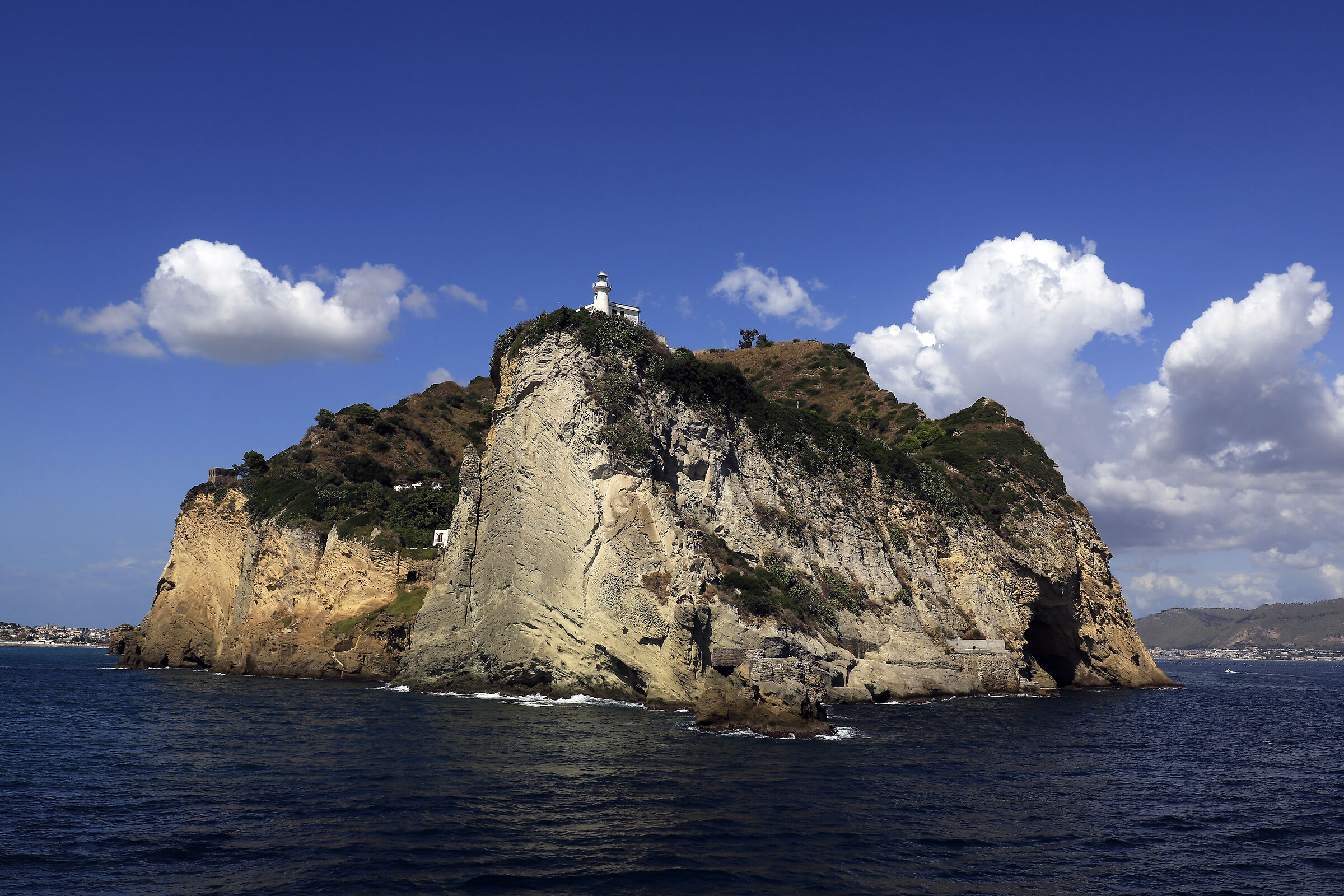 Il faro di capo Miseno a Pozzuoli (5 foto)