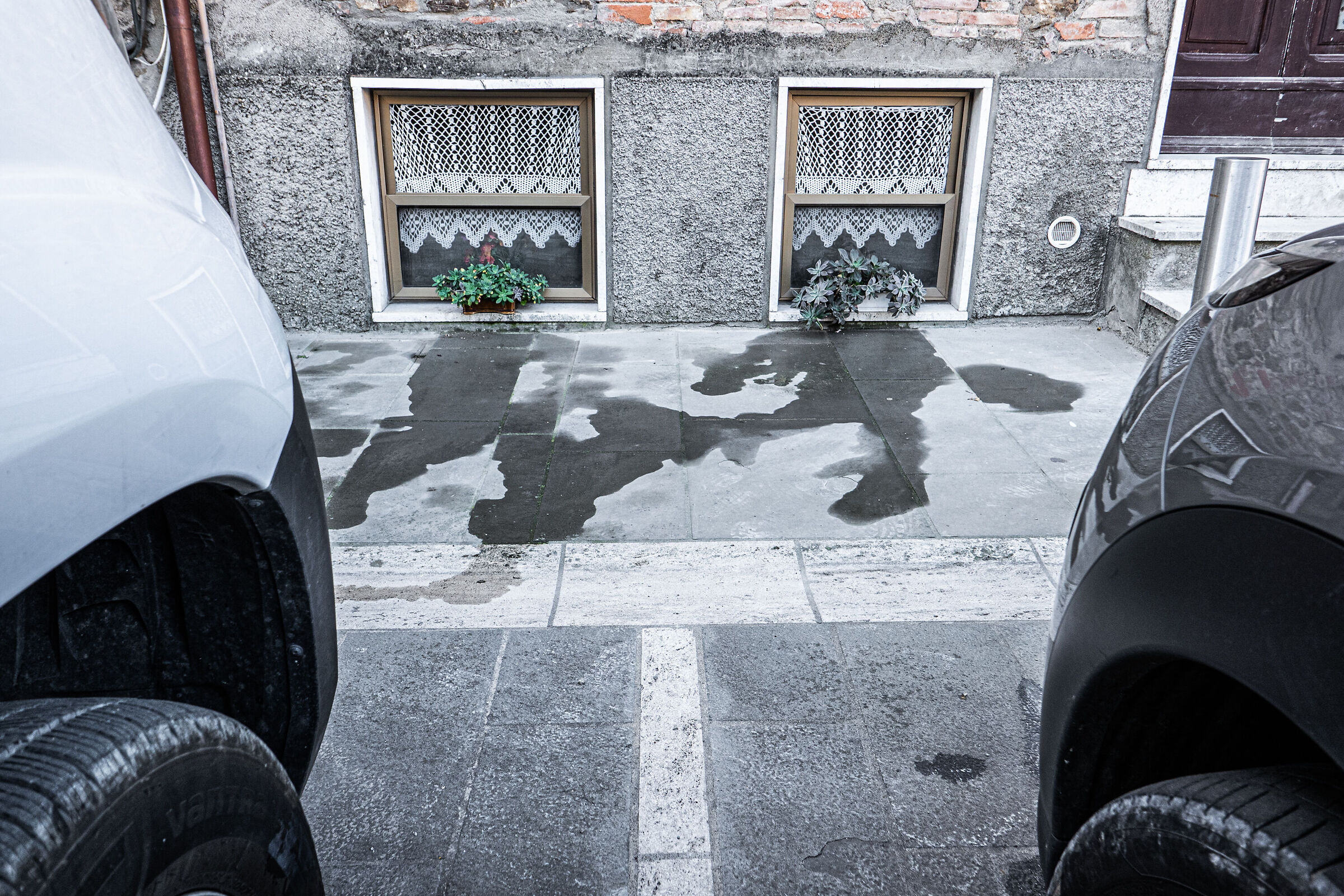 Al livello del marciapiede