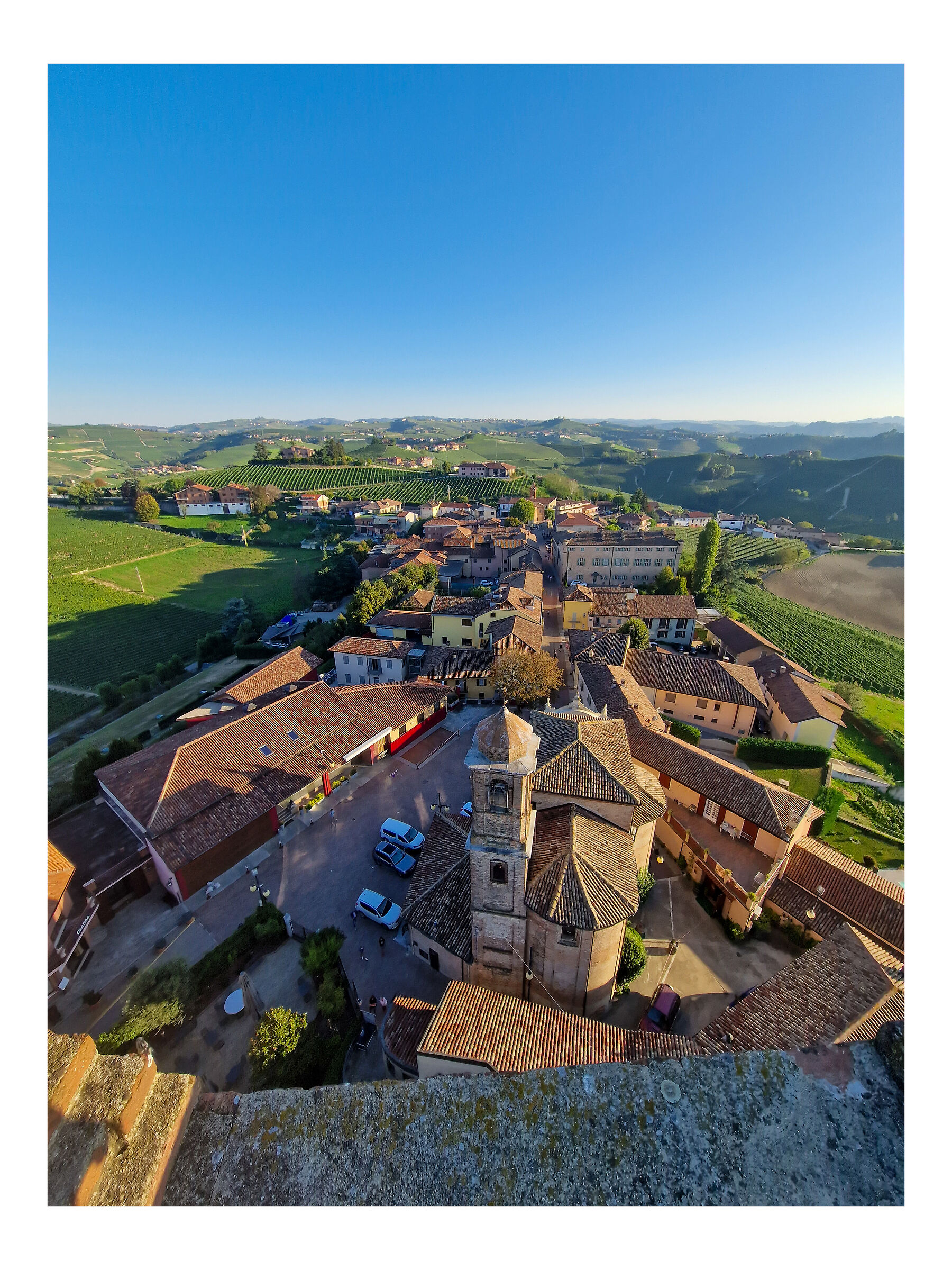 Barbaresco from its tower