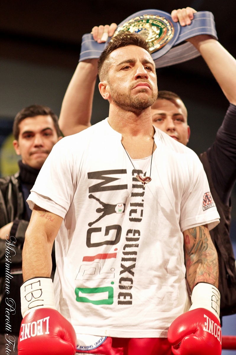 the sample and its belt