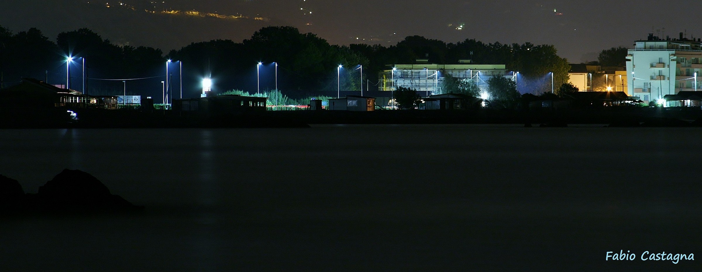 Di notte oltre il mare