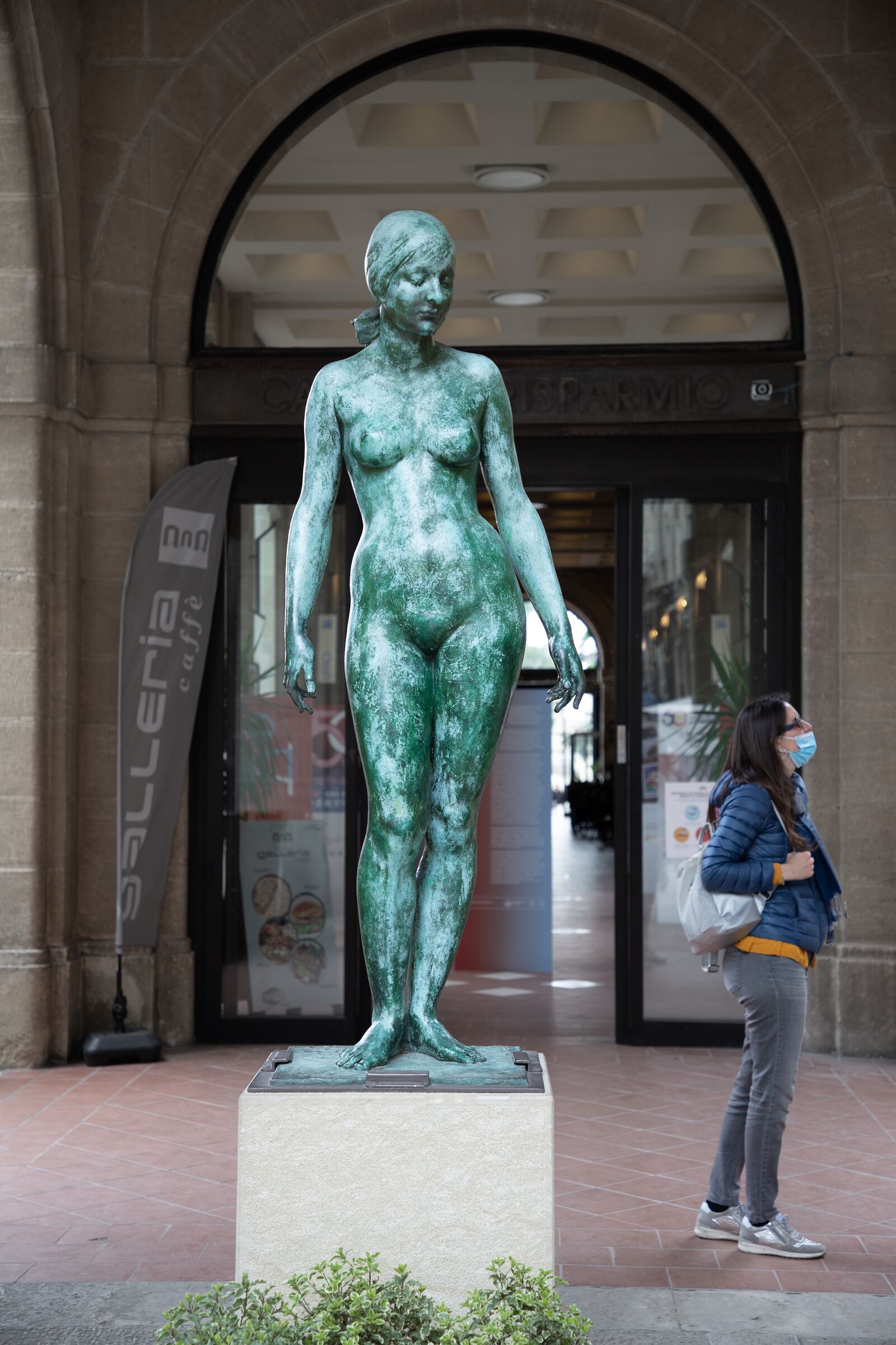Statua Grande Nudo Femminile