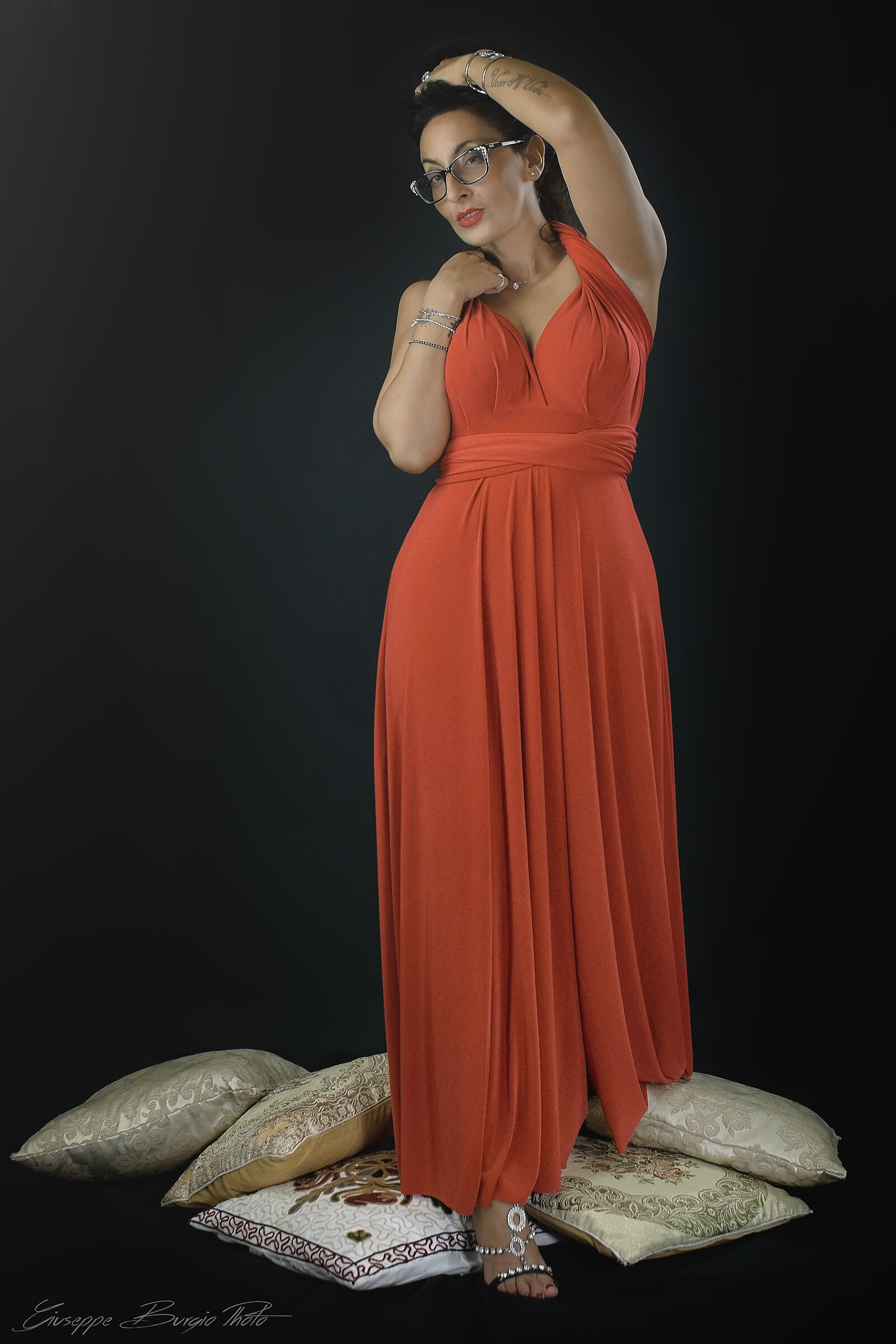 Licia (Elegant Pose)