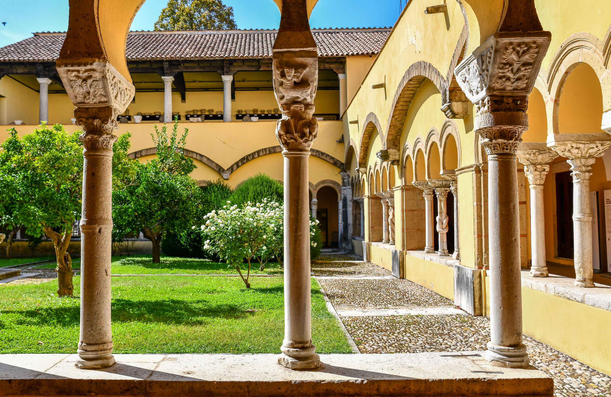 Benevento-Chiostro di S.Sofia