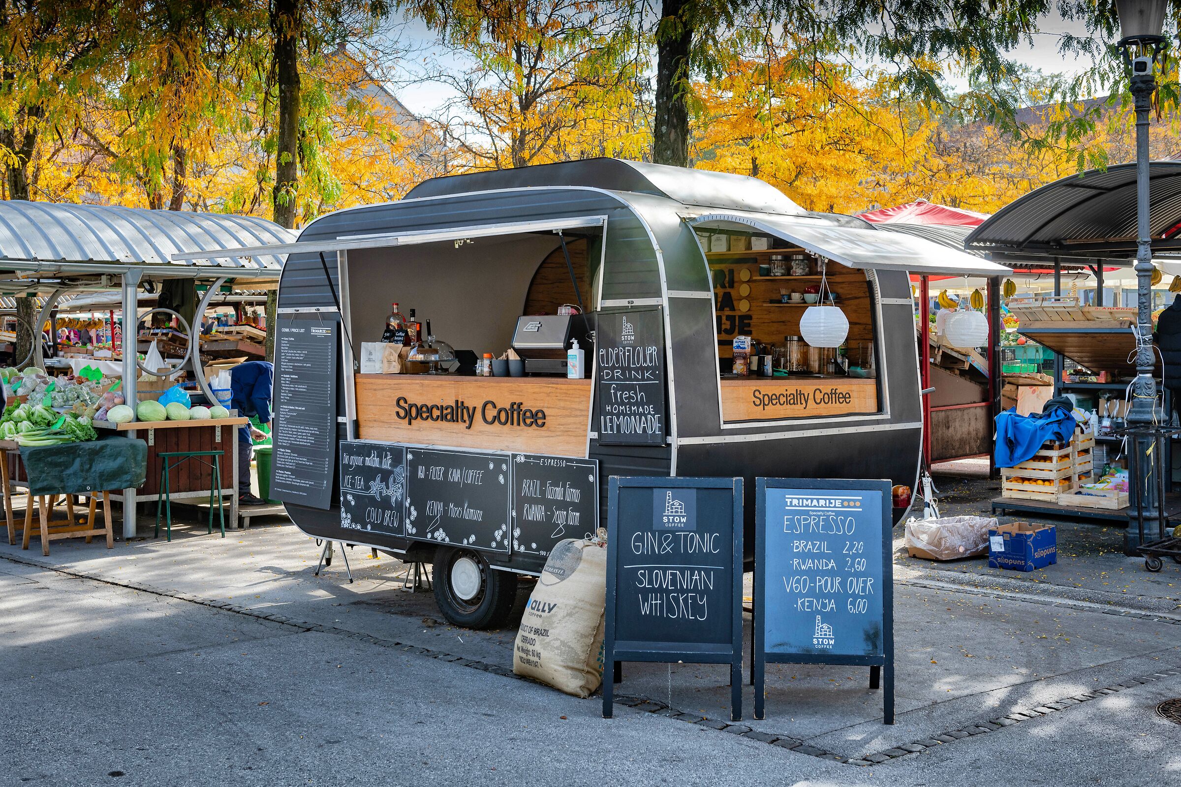 A coffee... itinerant