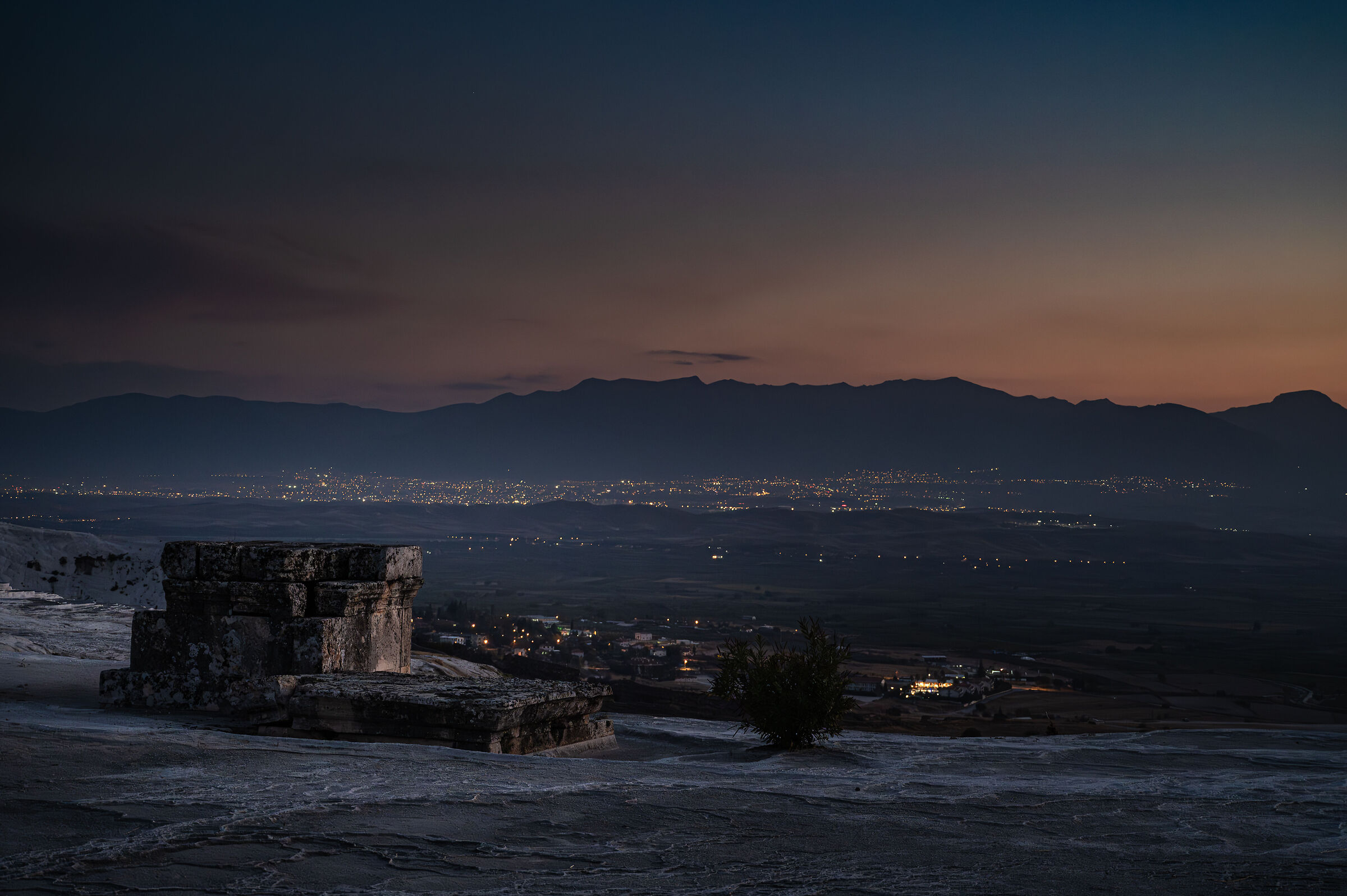 Hierapolis, tomb in limestone with a view of Pamukkale