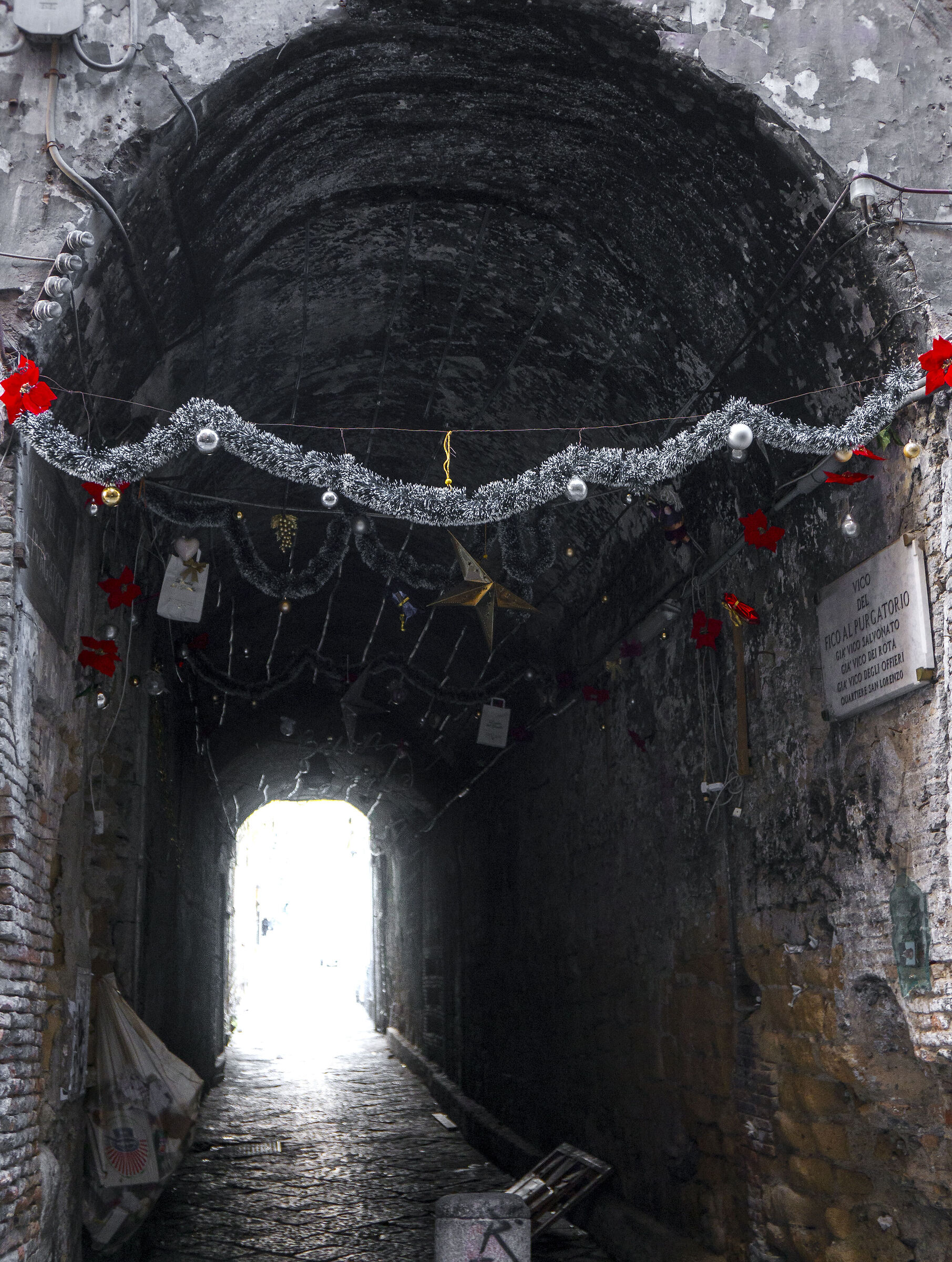 Na. Vico del Fico al Purgatorio. L'oltre misterioso...