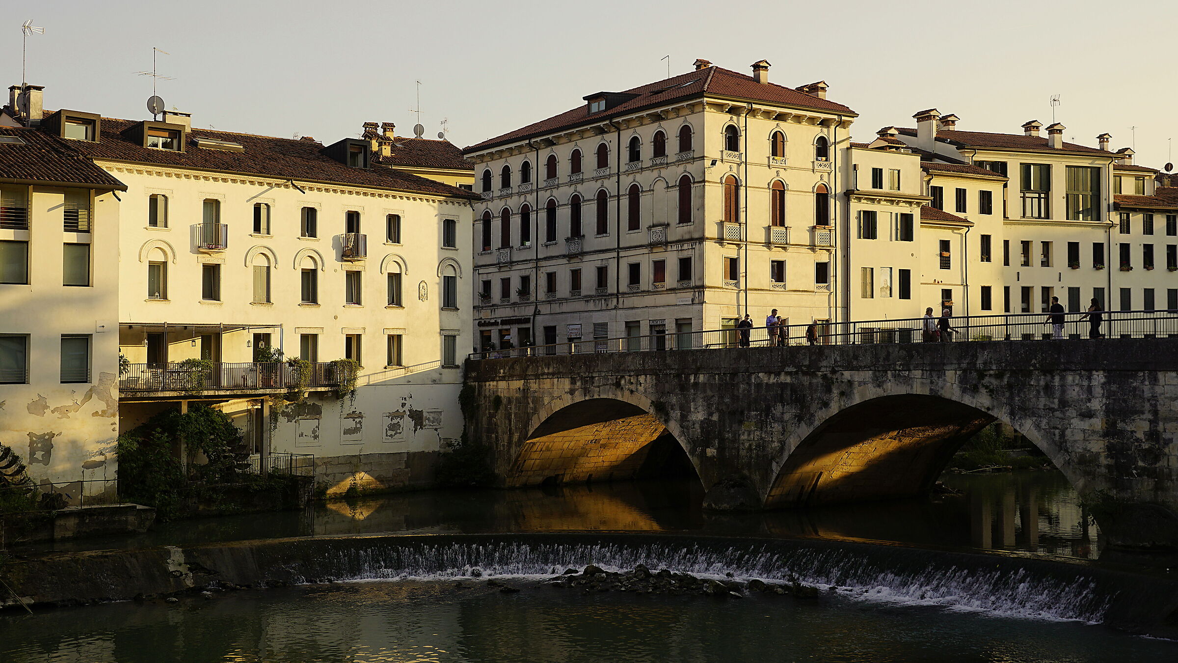 Ponte Pusterla ed edifici artigianali