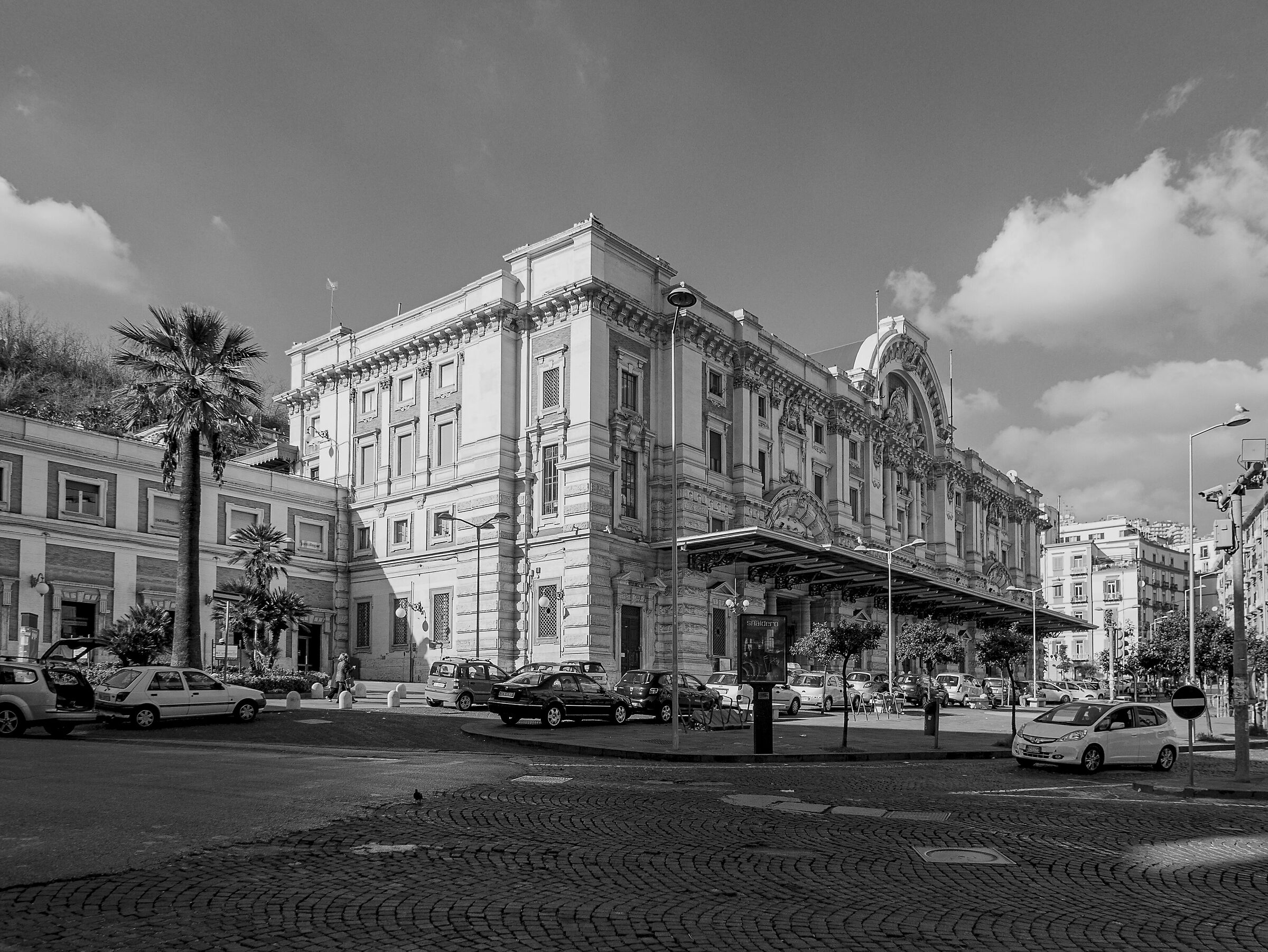 Stazione Mergellina B&N
