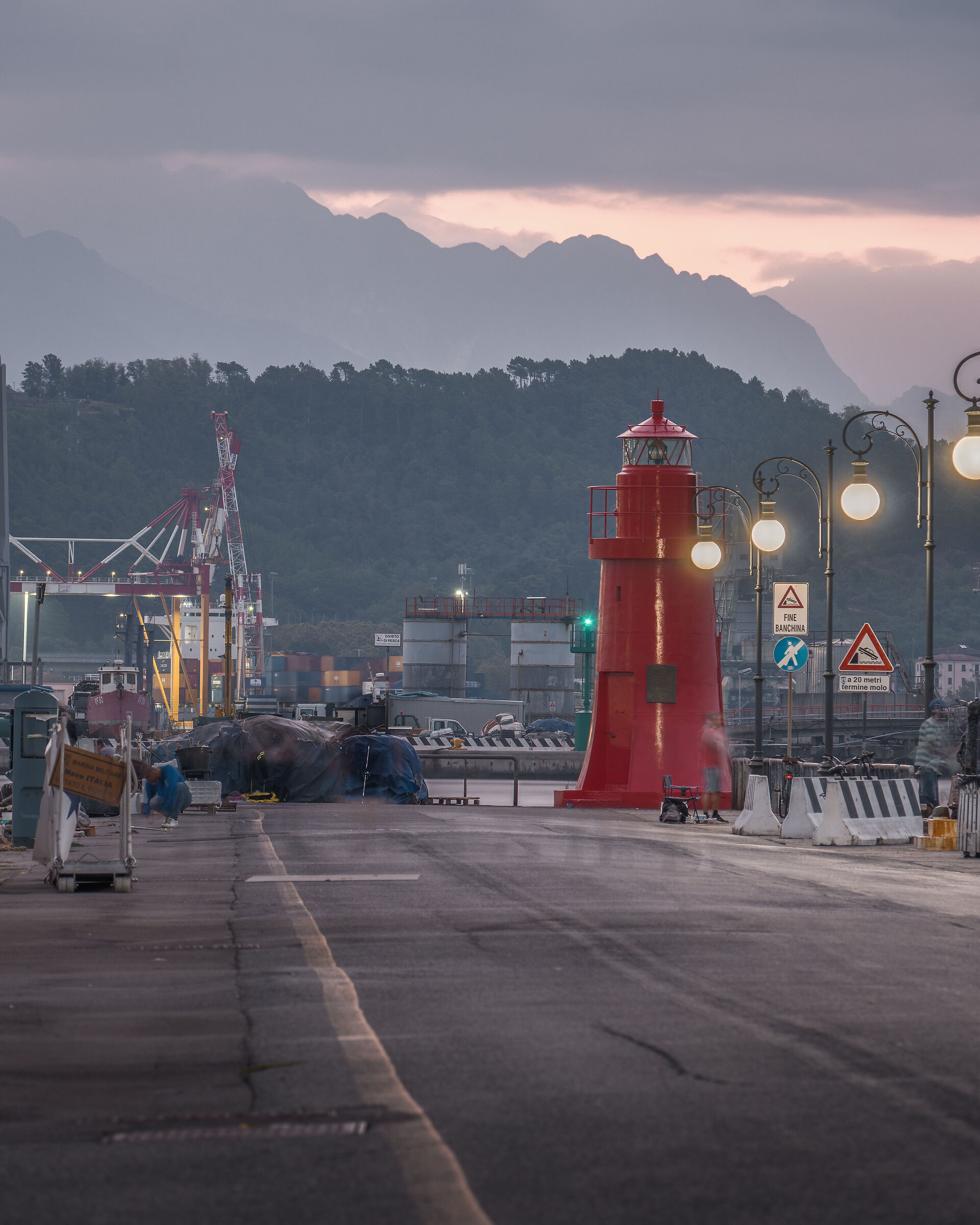 The lighthouse of the Italia pier