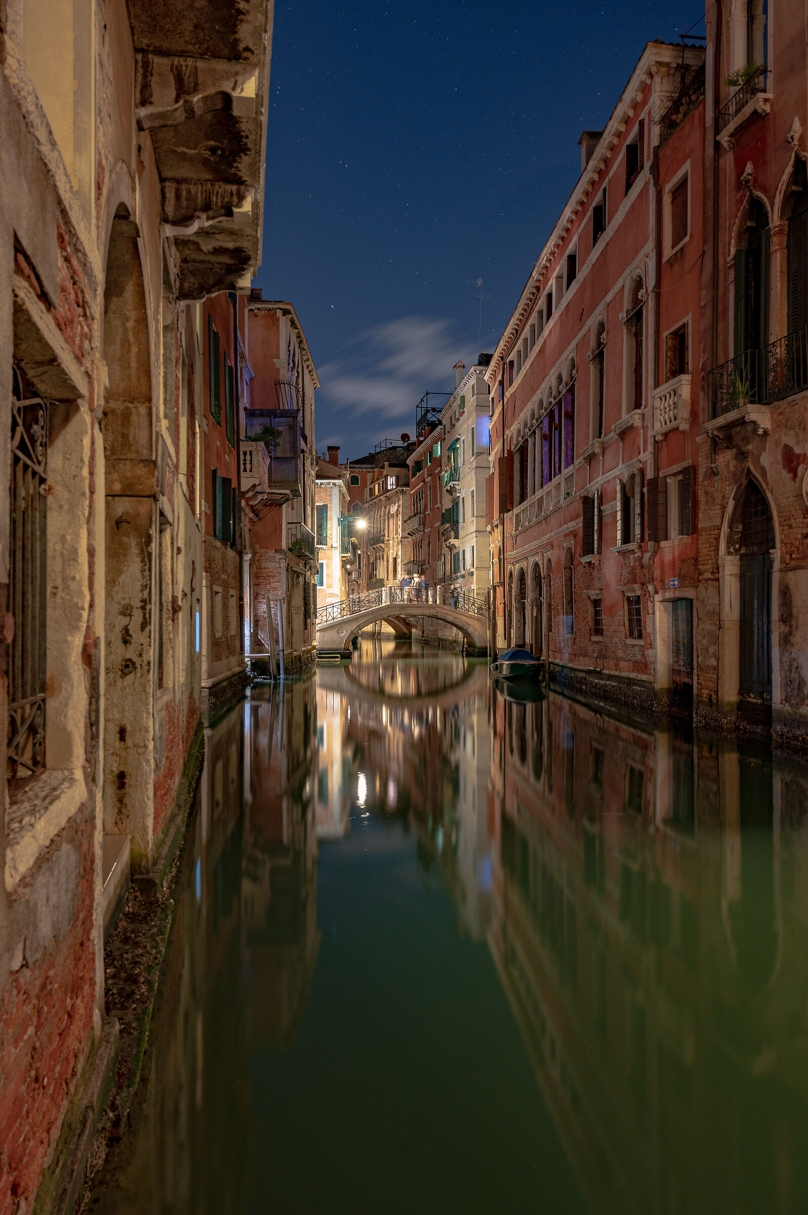 Venice Alley in the night