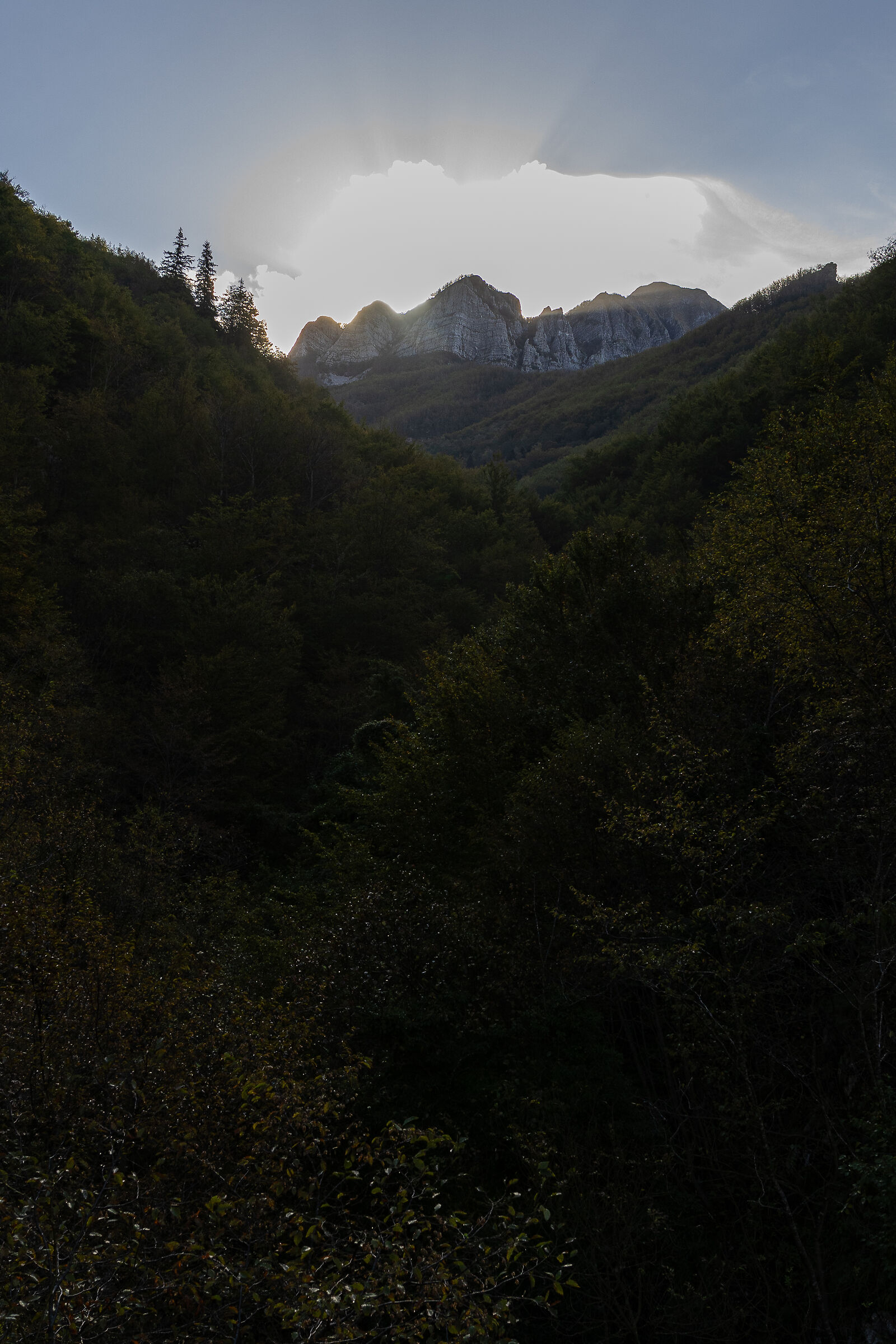 Ai piedi delle Alpi Apuane...