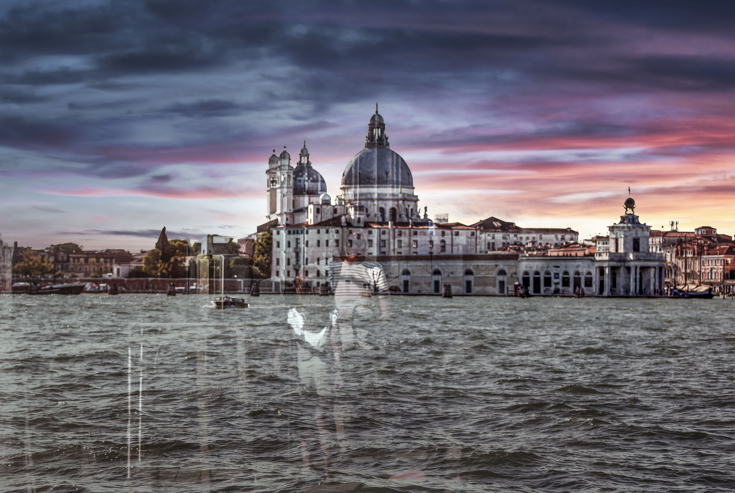 From the glass of the vaporetto