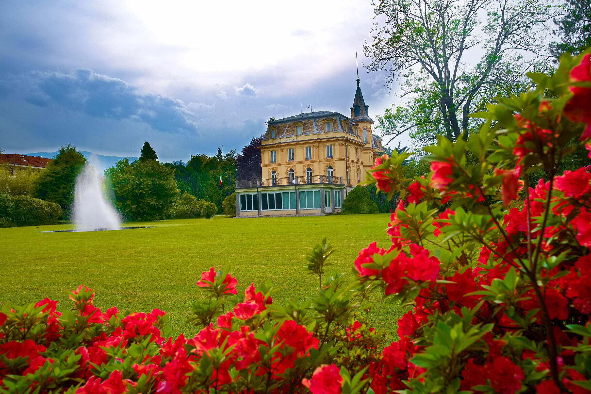 Incastonata nel verde