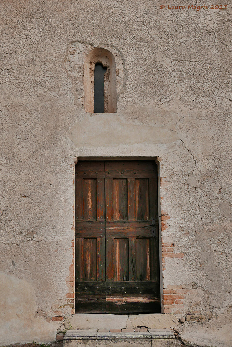 Single-lancet window