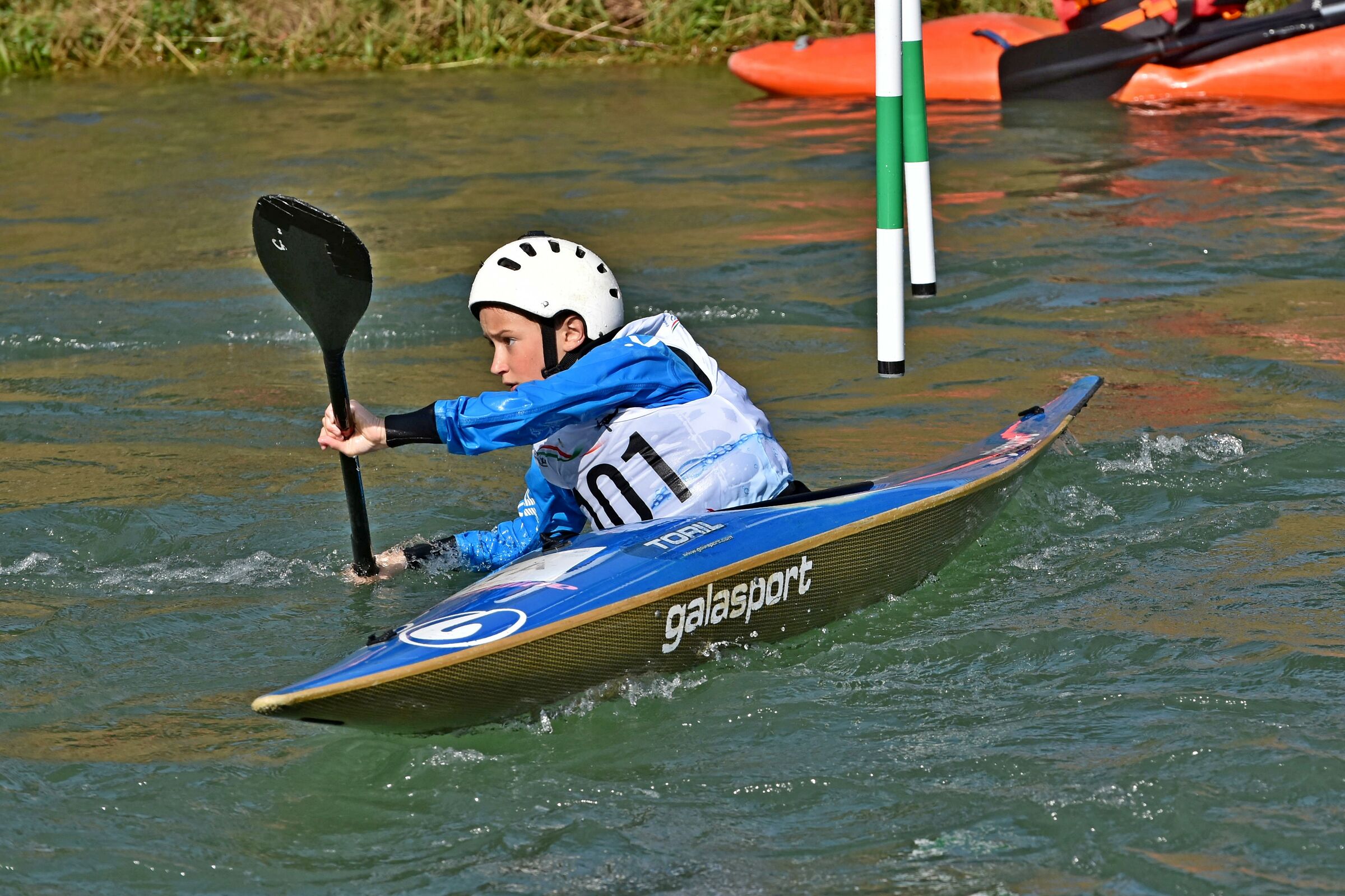 slalom kayak 3