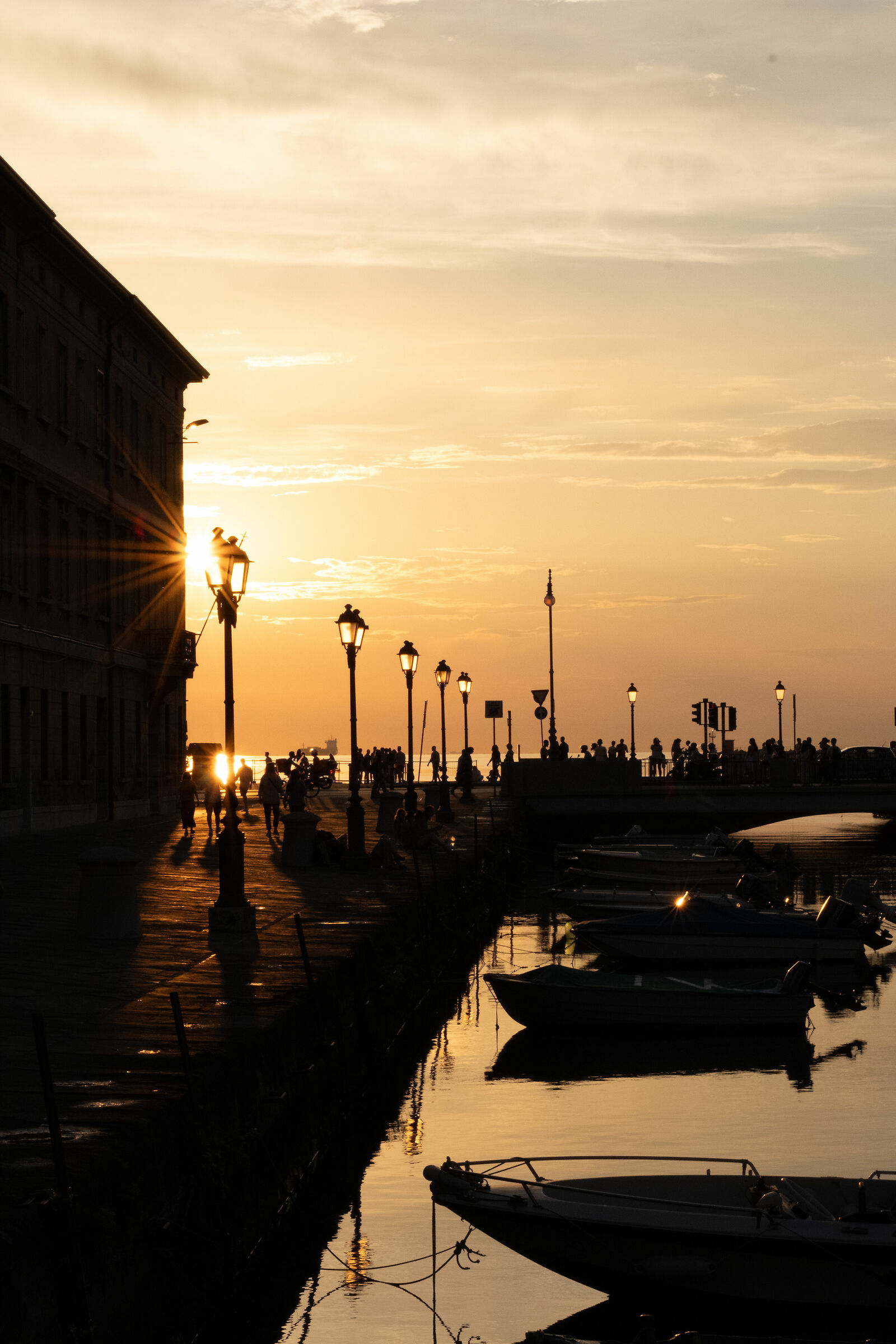 Tramonto su Ponte Rosso (portrait)