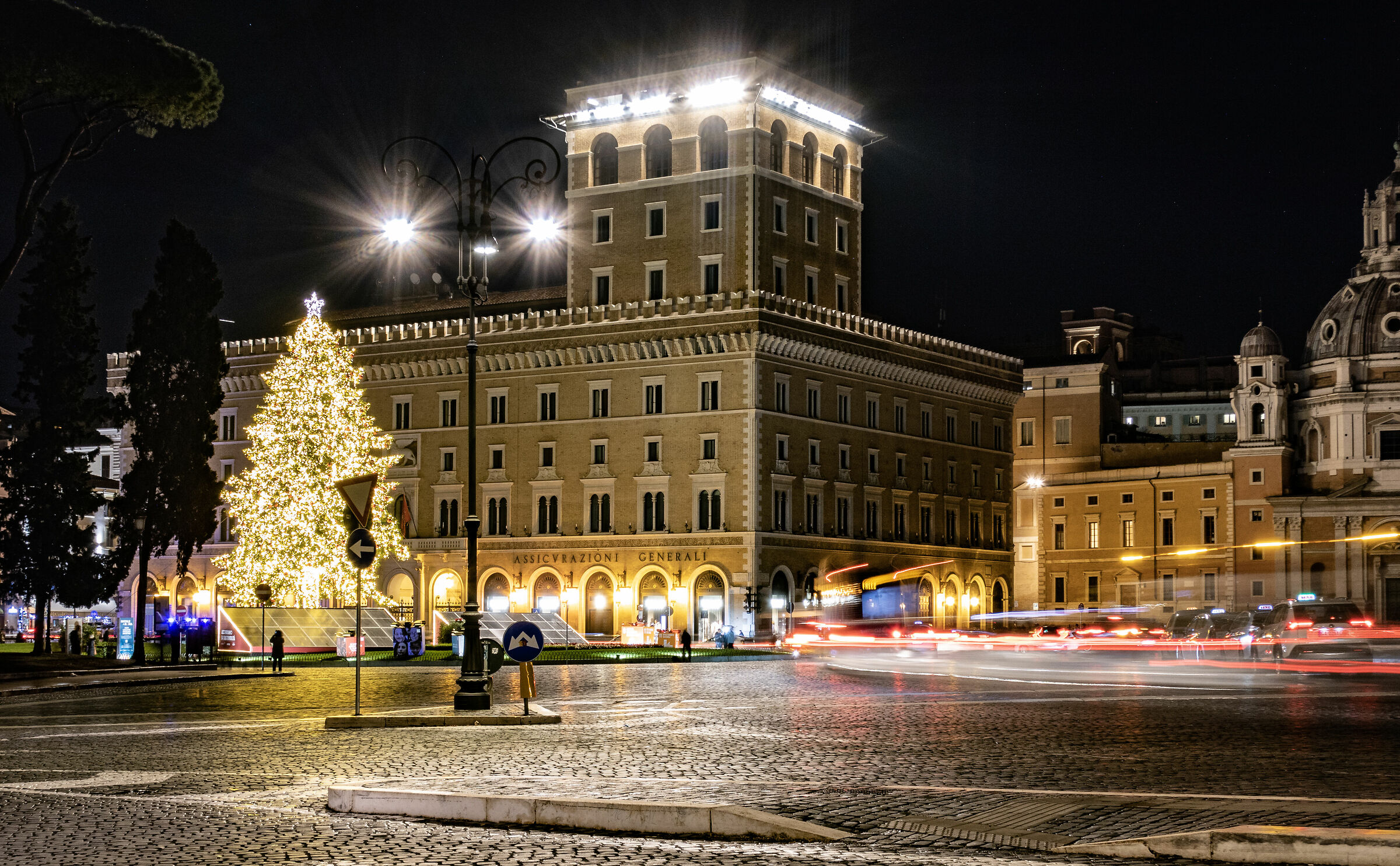 Roma - Piazza Venezia a Natale