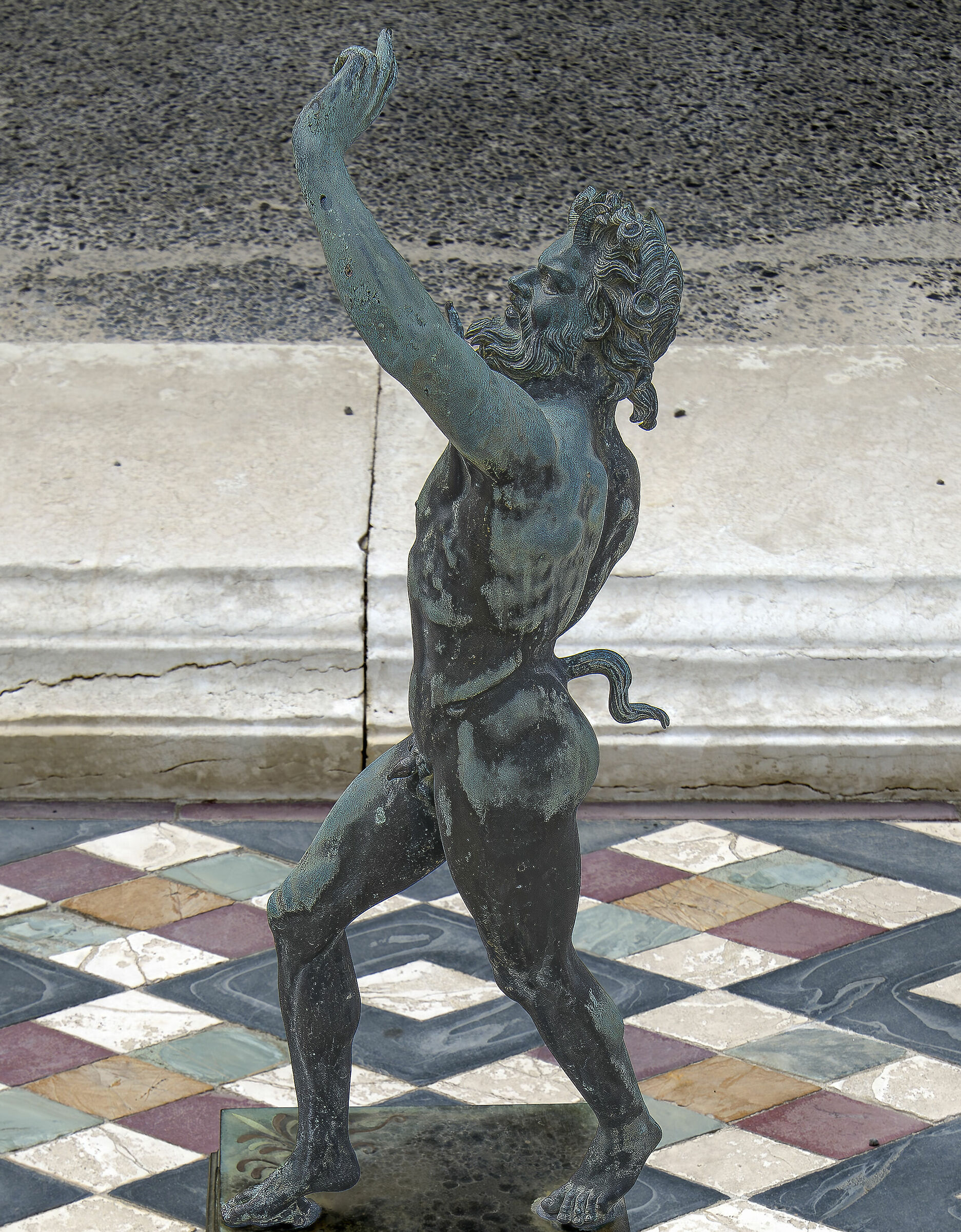 Nudista antelitteram