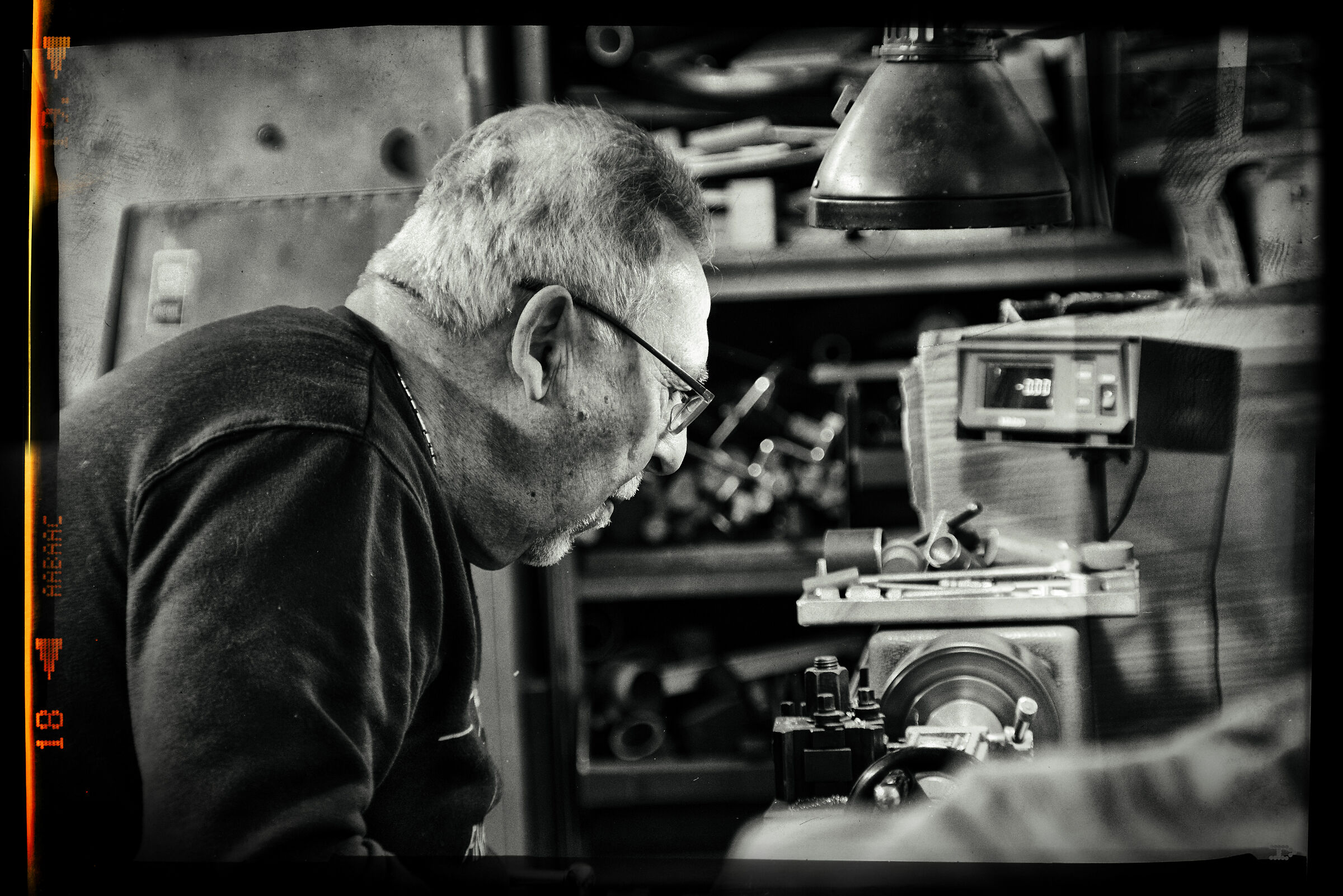 Lavorazione di un obiettivo per astrofotografia